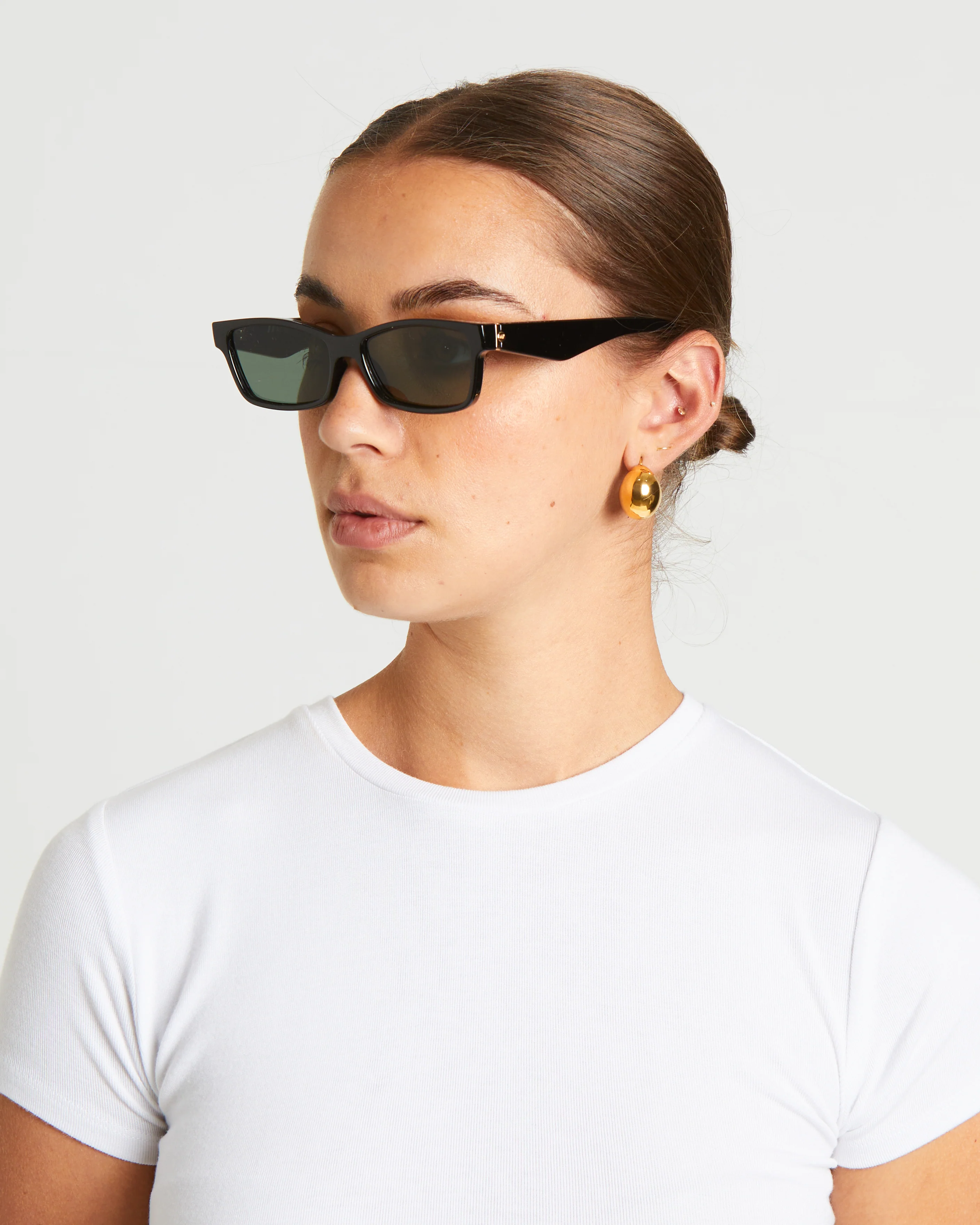 Le Sustain Plateaux Sunglasses in Black/Khaki Mono - Image 2
