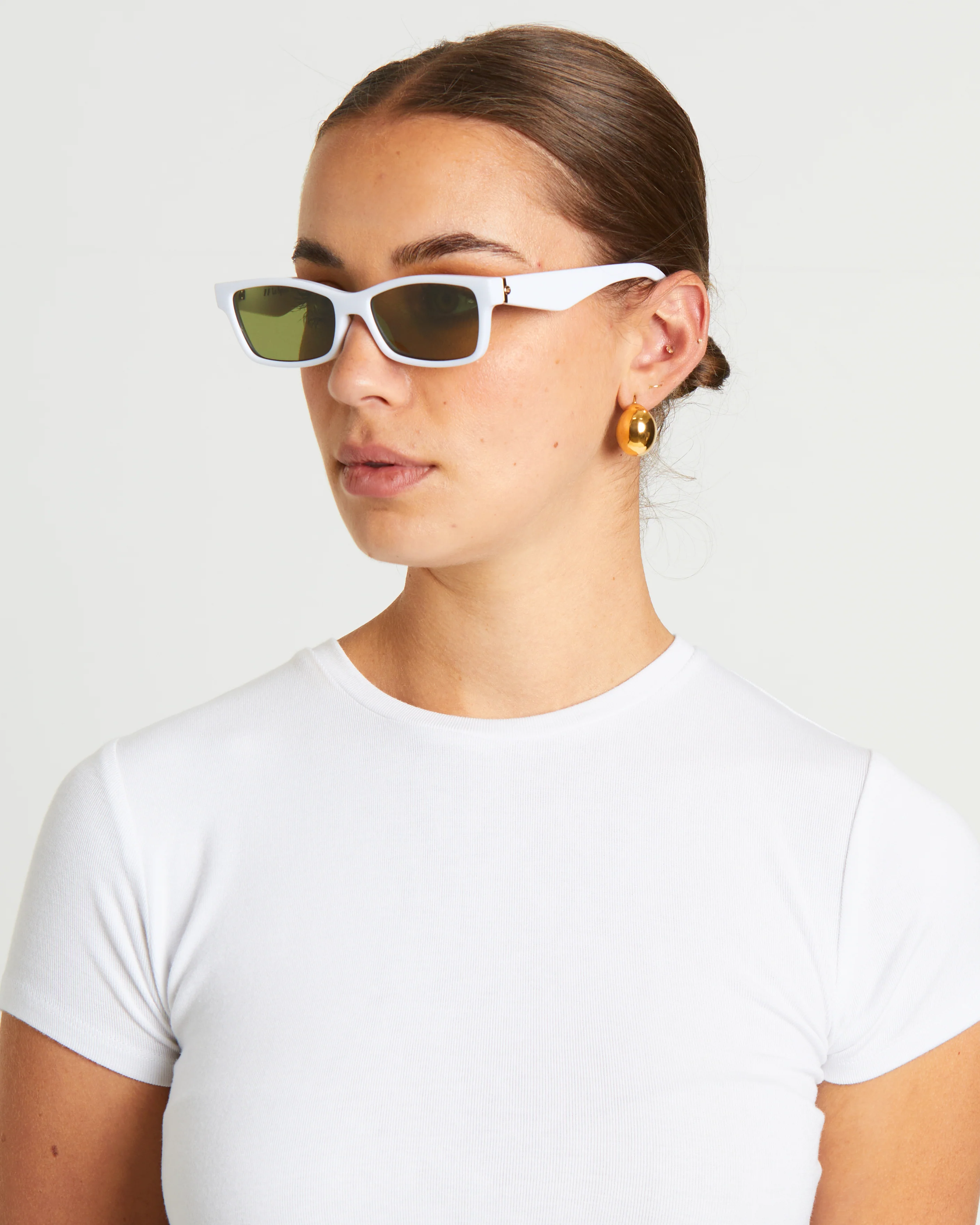 Le Sustain Plateaux Sunglasses in White/Moss Mono - Image 2
