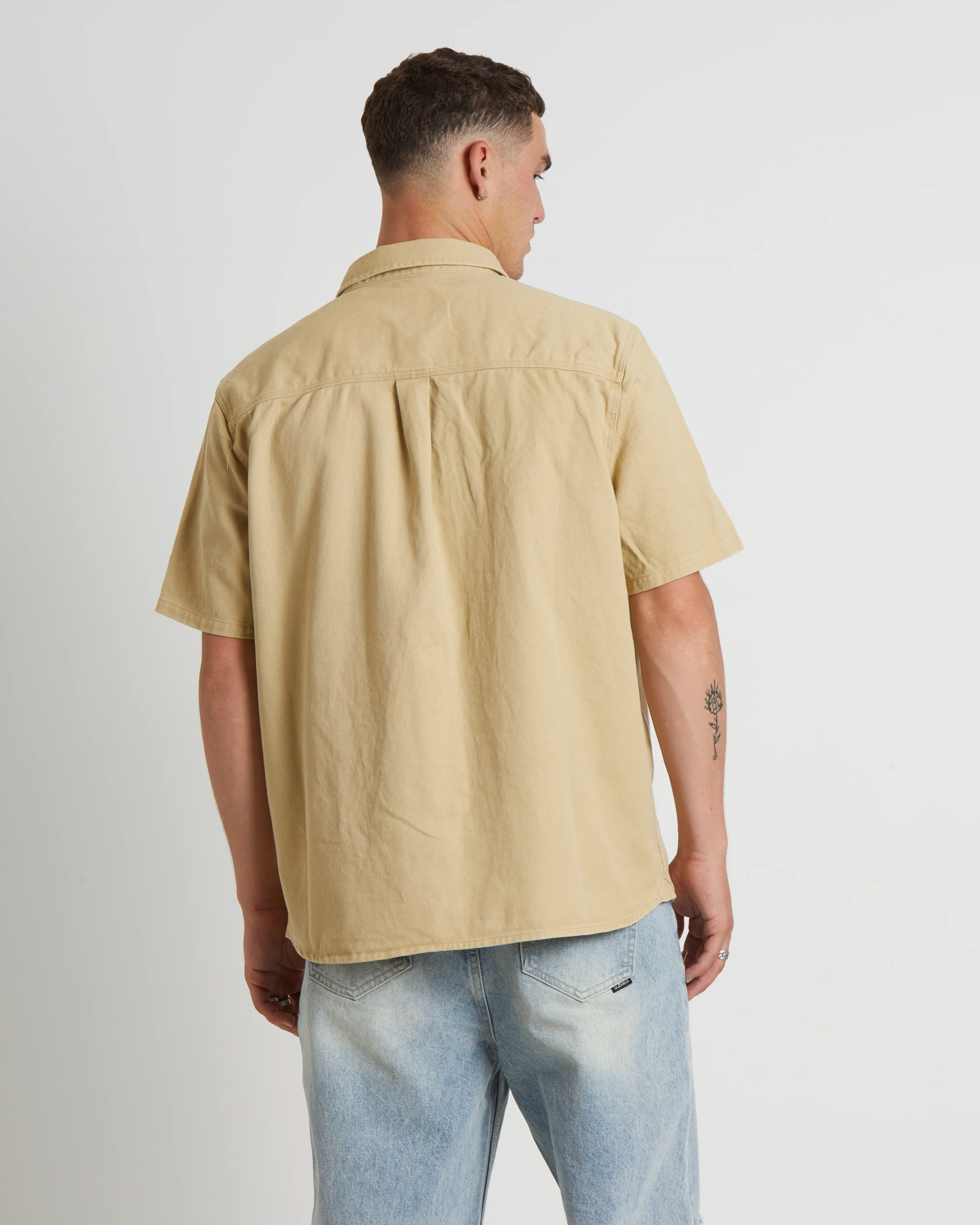 Lee Worker Short Sleeve Shirt in Union Stone - Image 2