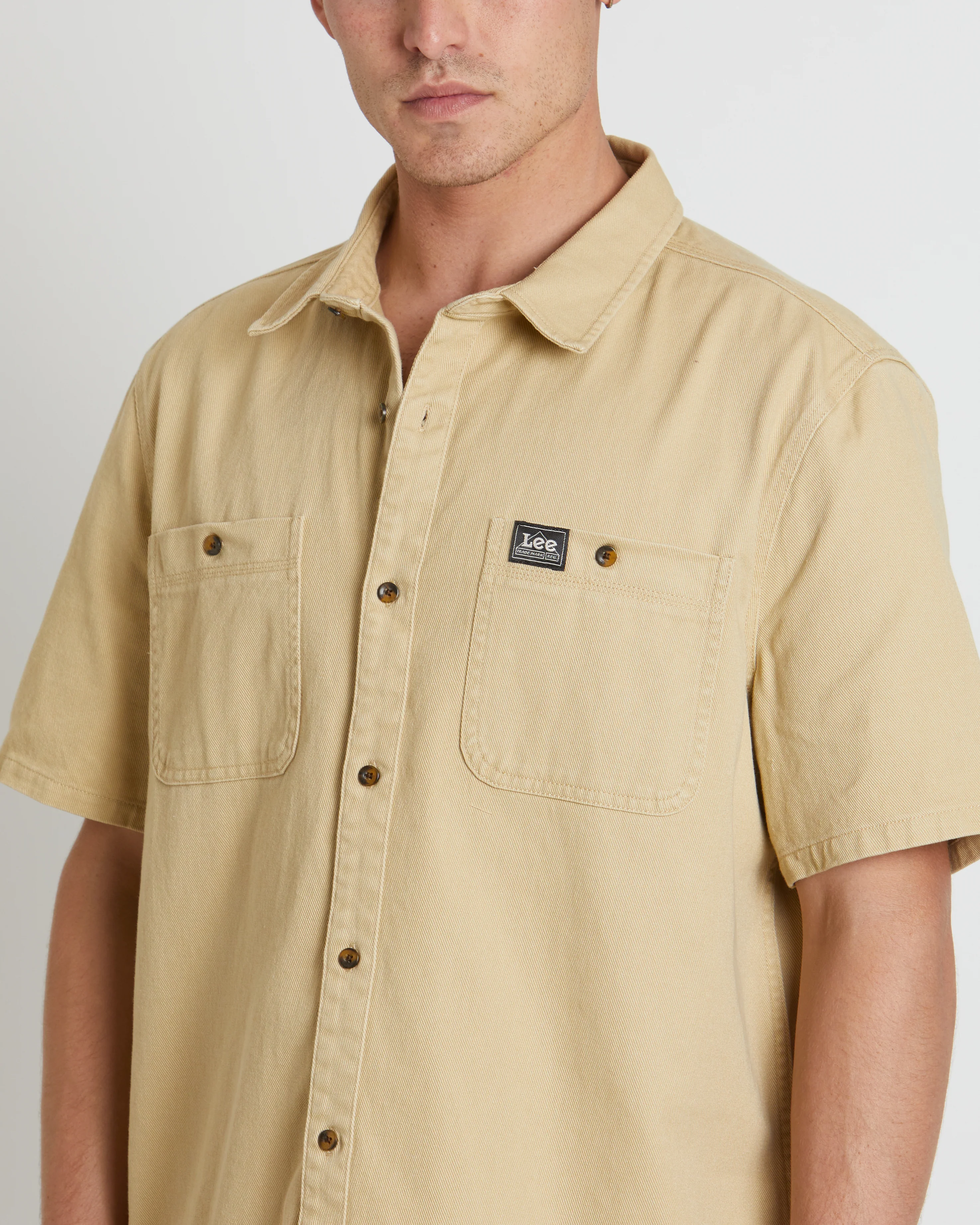 Lee Worker Short Sleeve Shirt in Union Stone - Image 5