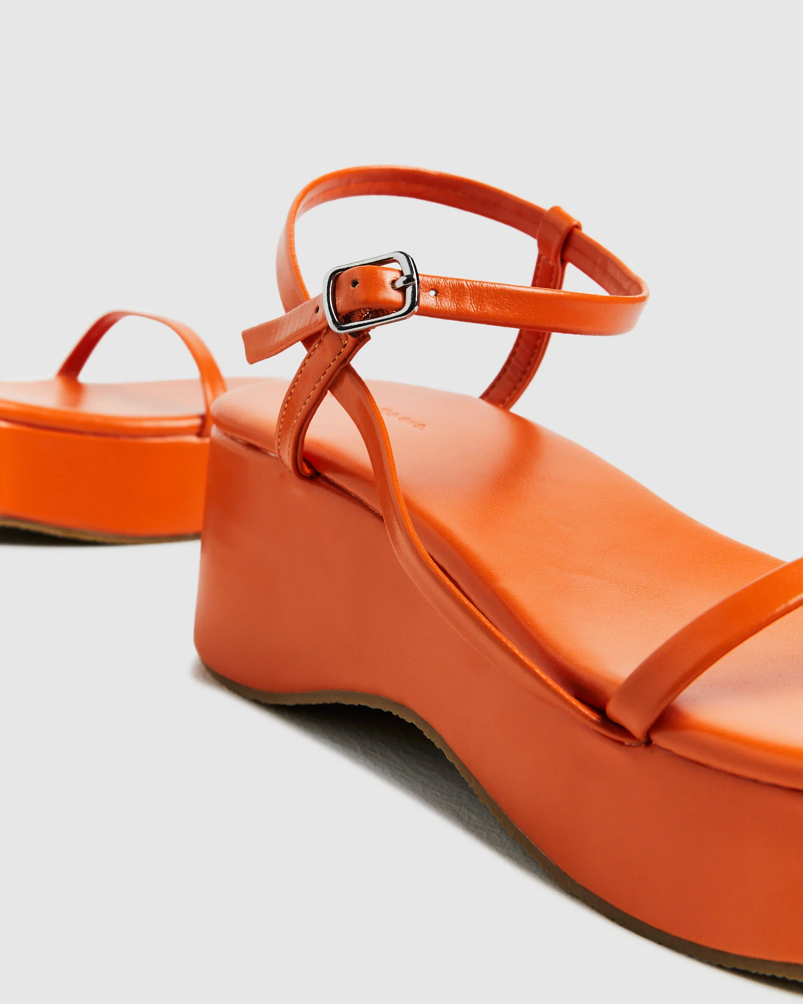 Lola Flatform - Image 6