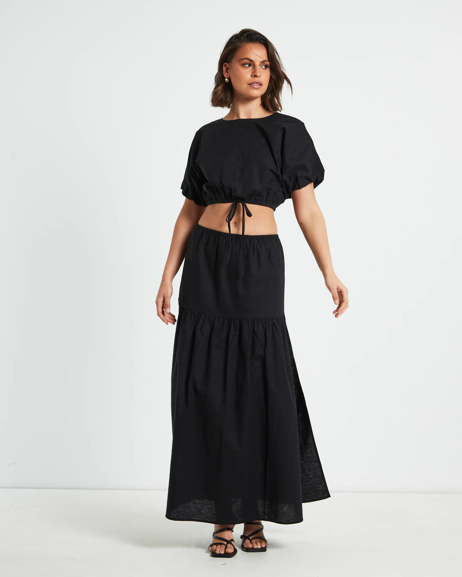 Melody Linen Puff Short Sleeve T-Shirt in Black - Image 3
