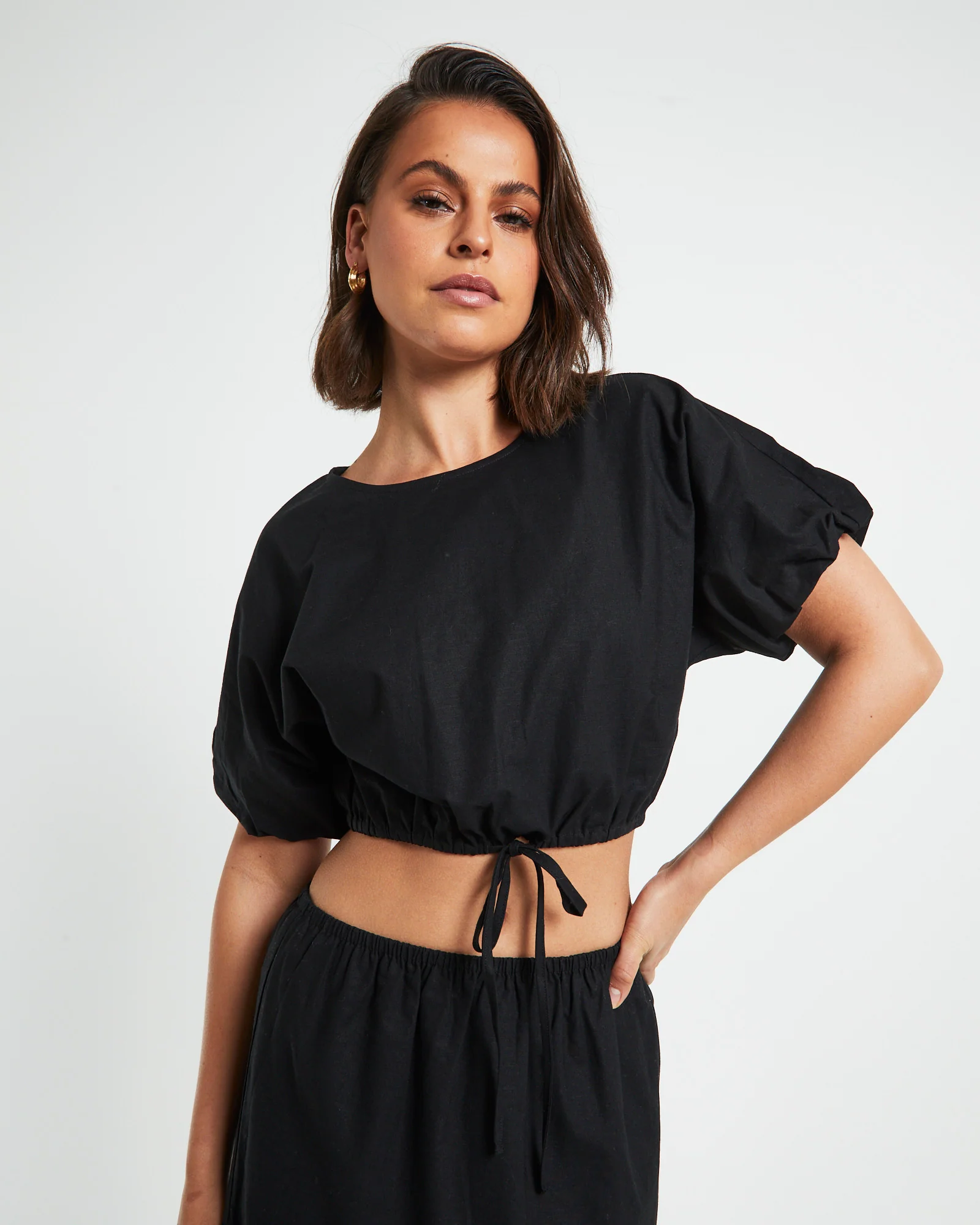 Melody Linen Puff Short Sleeve T-Shirt in Black - Image 6