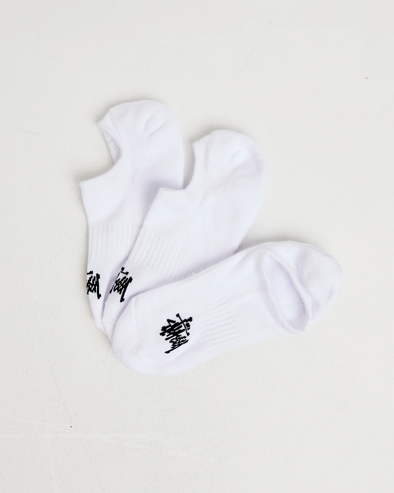 Men's Graffiti No Show Socks 3 Pack in White