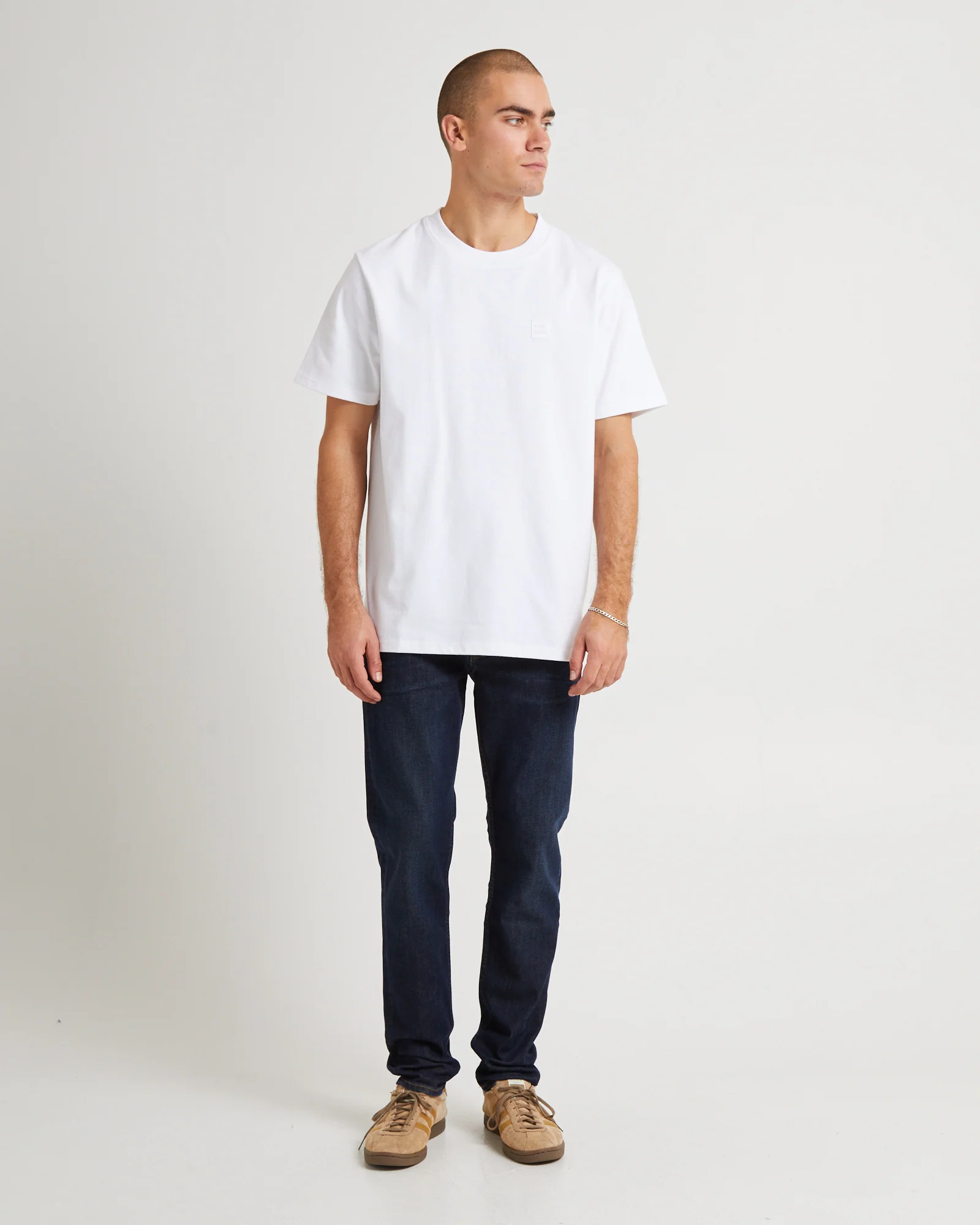 Neuw Premium T-Shirt - Image 3