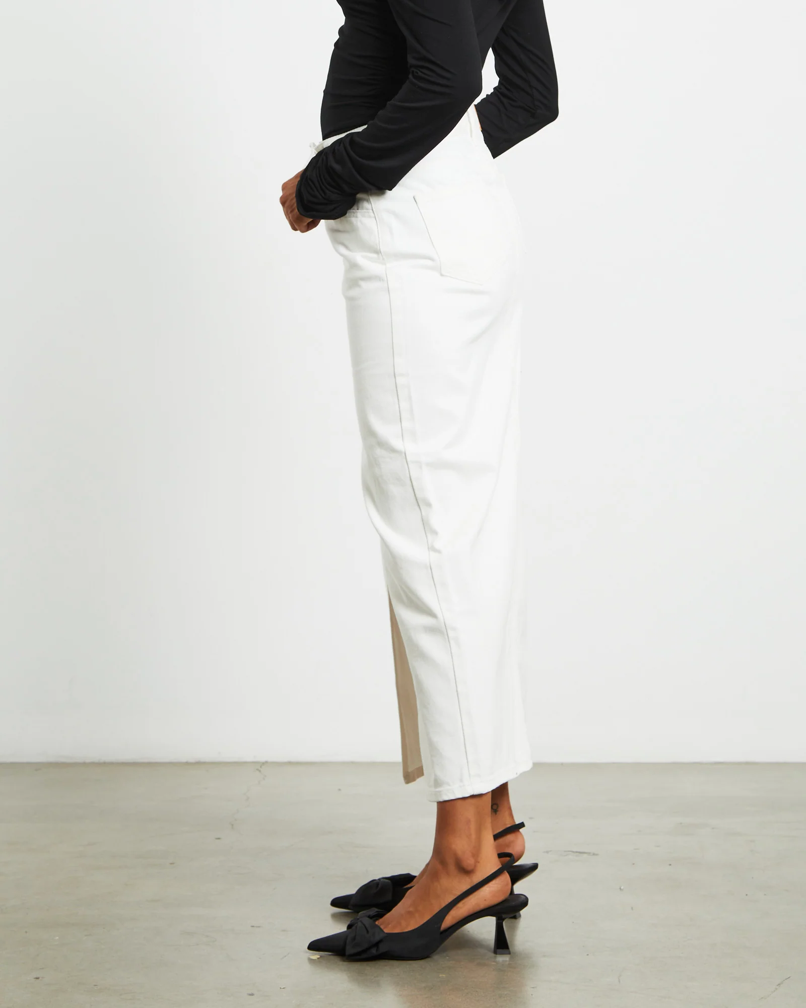 Nila Midi Denim Skirt in White - Image 4