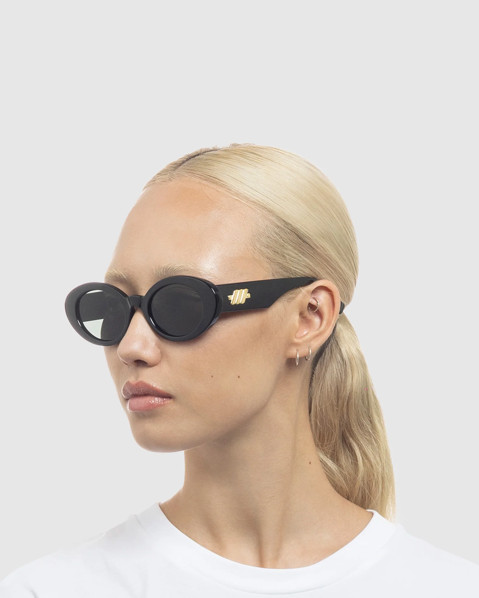 Nouveau Vie Sunglasses - Image 3