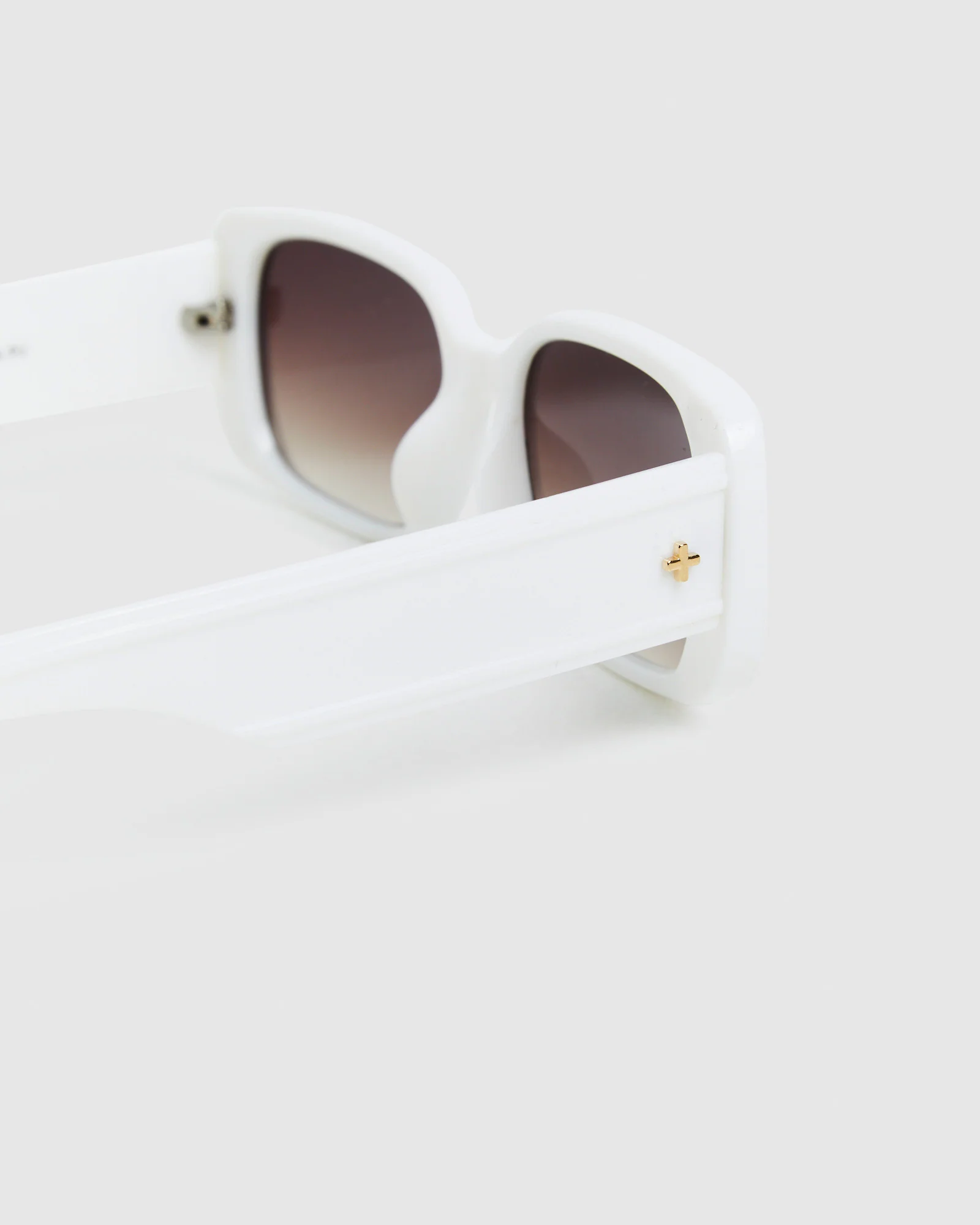 Nova Sunglasses White - Image 6