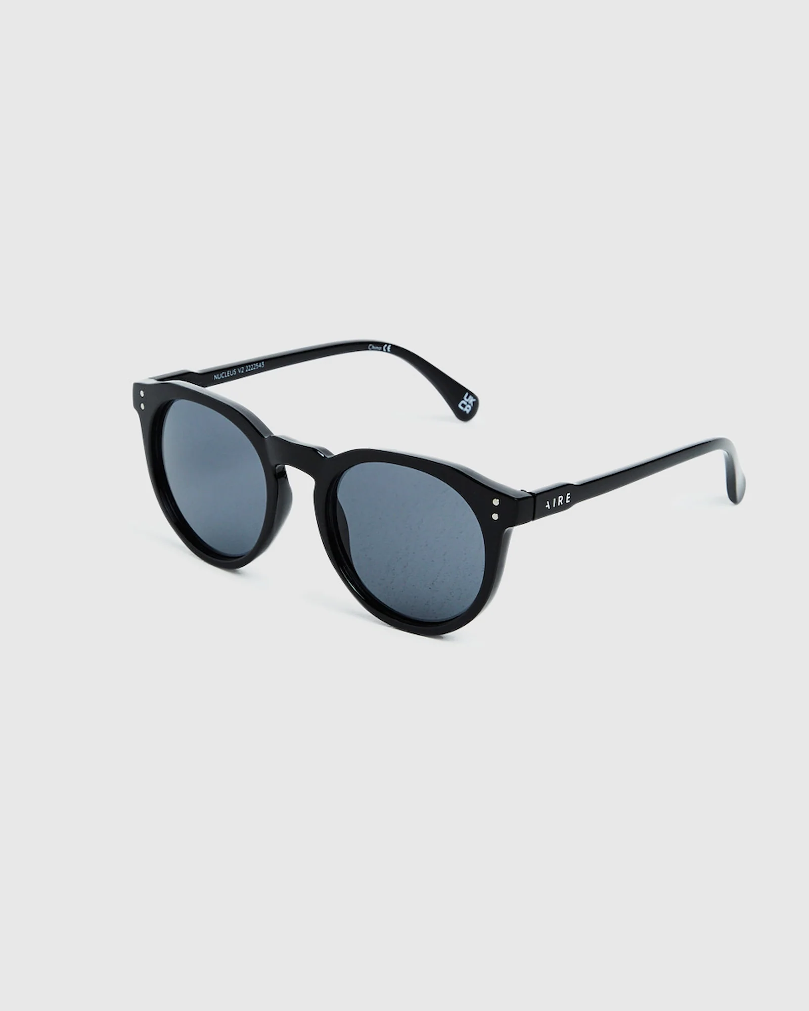 Nucleus V2 Polarised Sunglasses Black Smoke Mono - Image 3