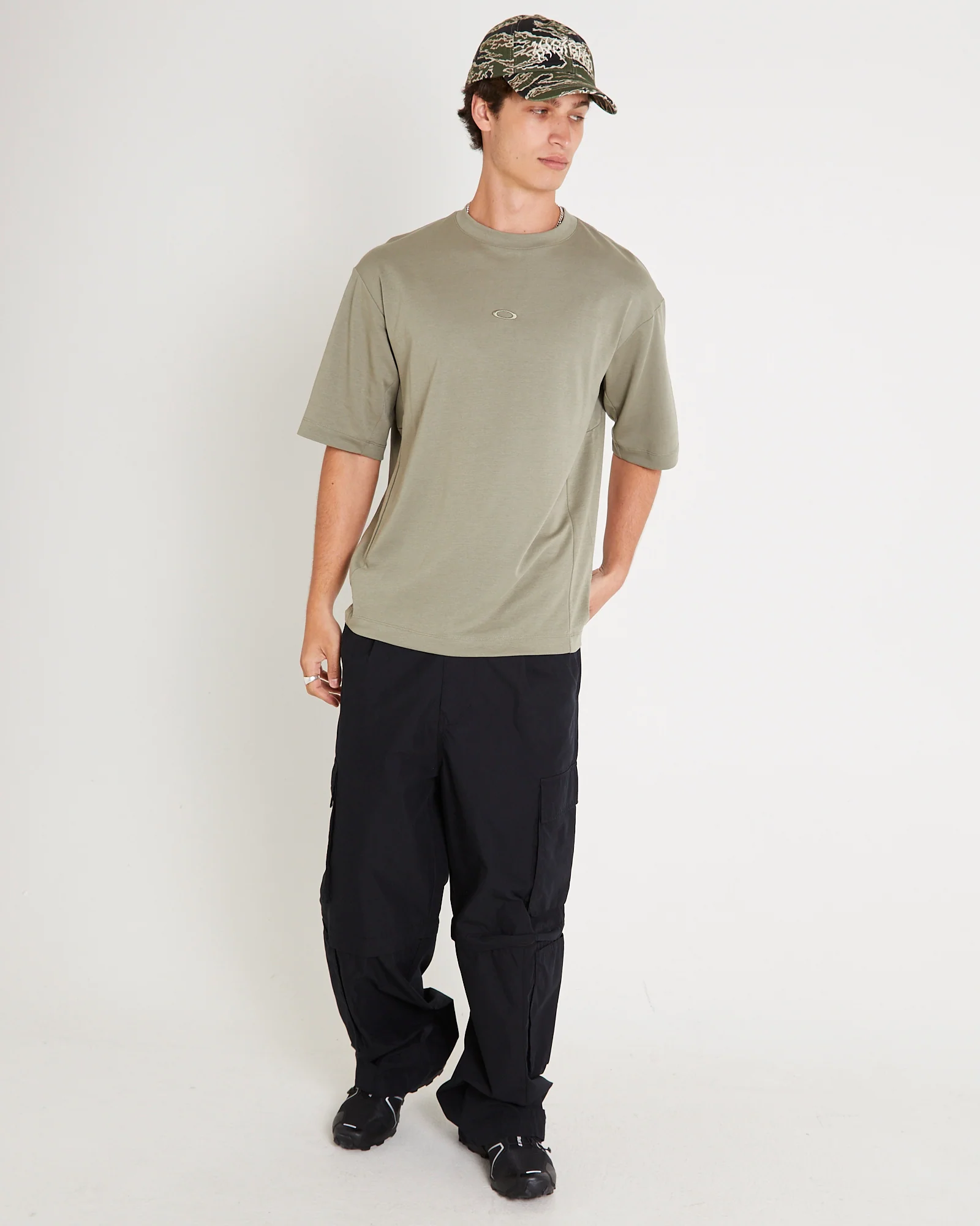 Oakley Driven T-Shirt - Image 4