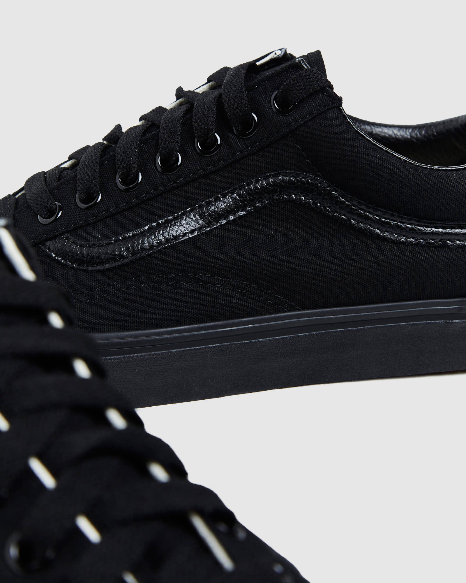 Old Skool Sneakers - Image 6