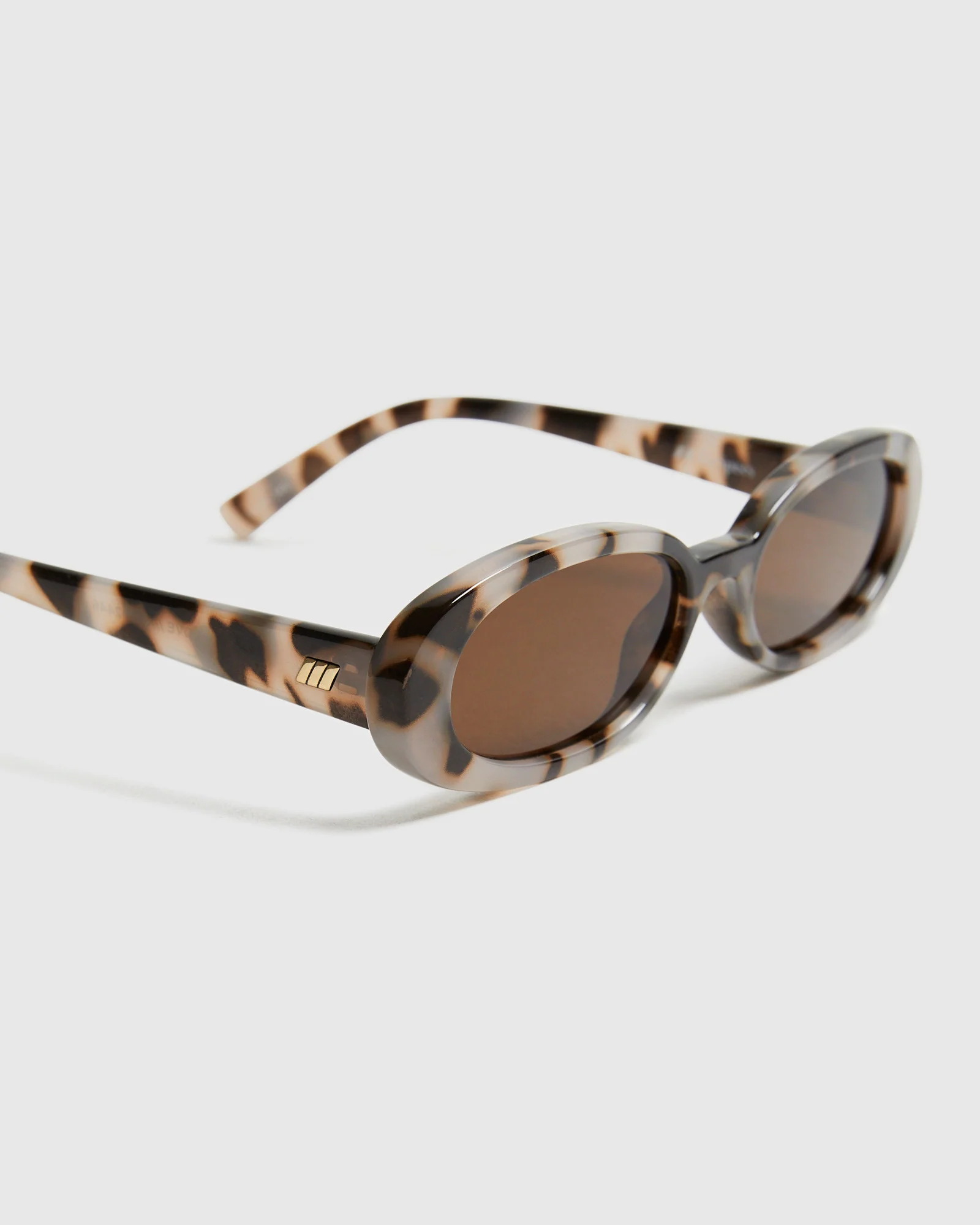 Outta Love Sunglasses Cookie Tort - Image 5