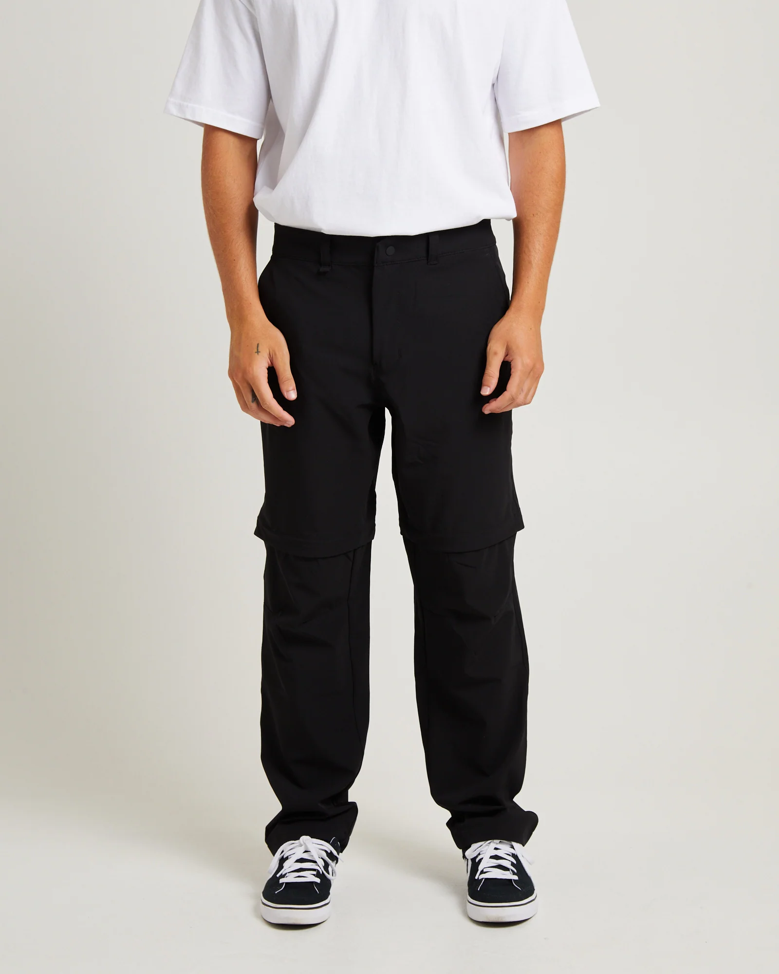 Paramount Convertible Pants Black - Image 4
