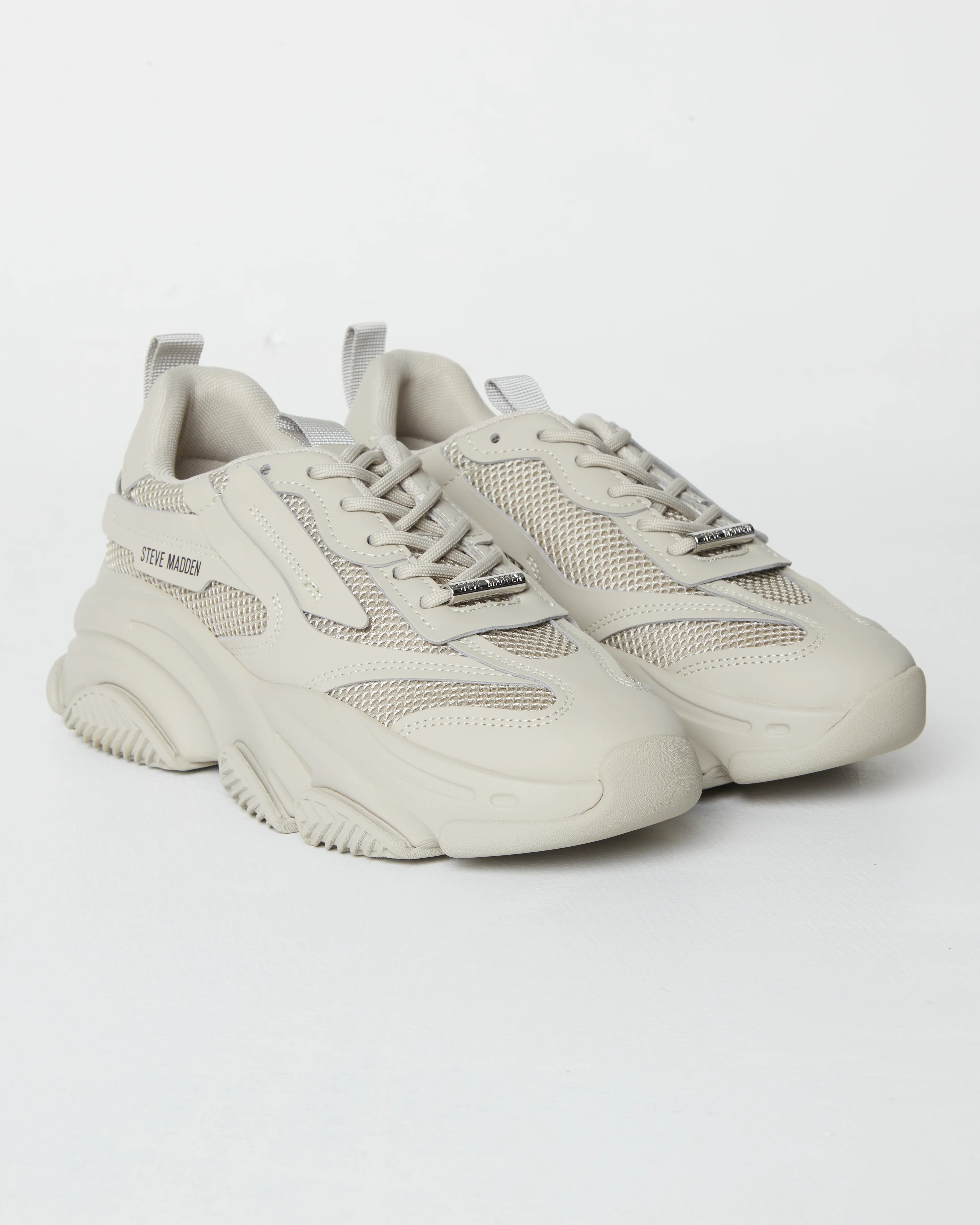 Possession Driege Sneakers in Grey