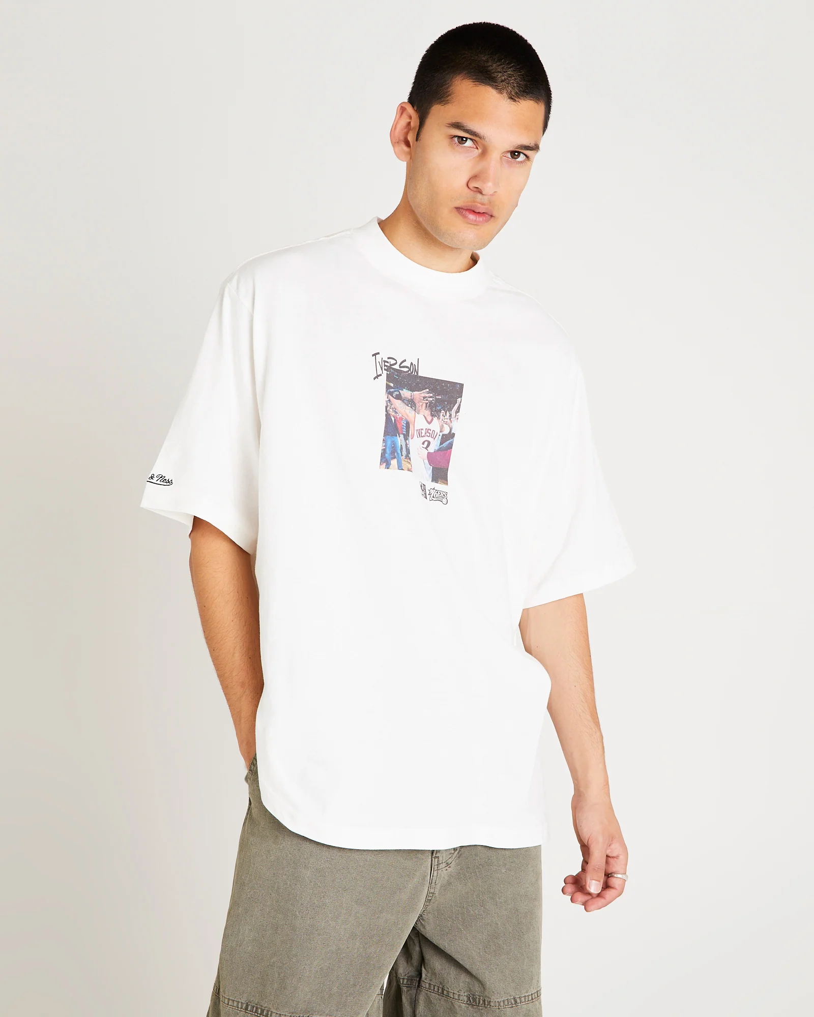 Philadelphia 76ers Allen Iverson Pre & Post Game T-Shirt - Image 5