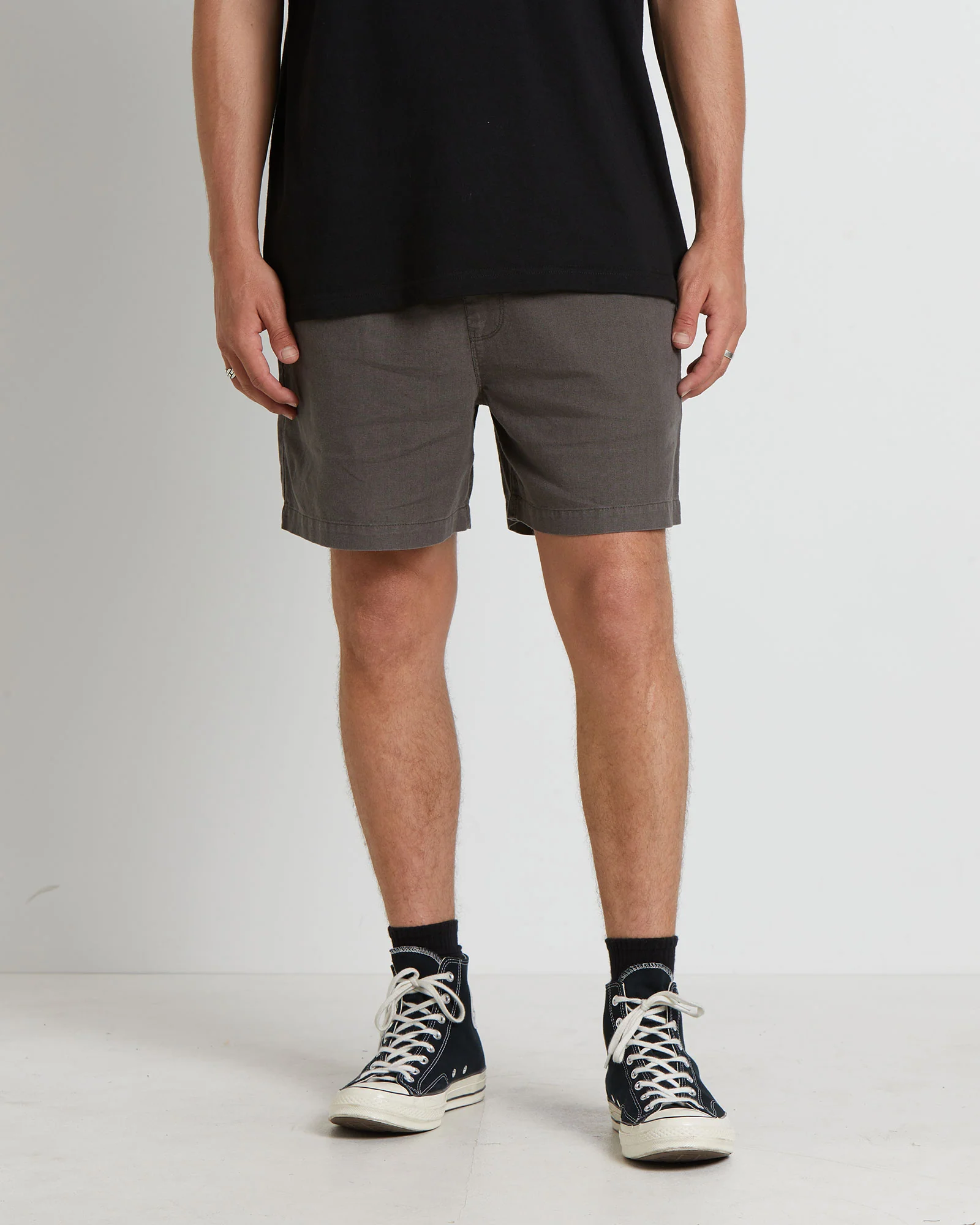 Puglia Linen Shorts in Muted Olive Green