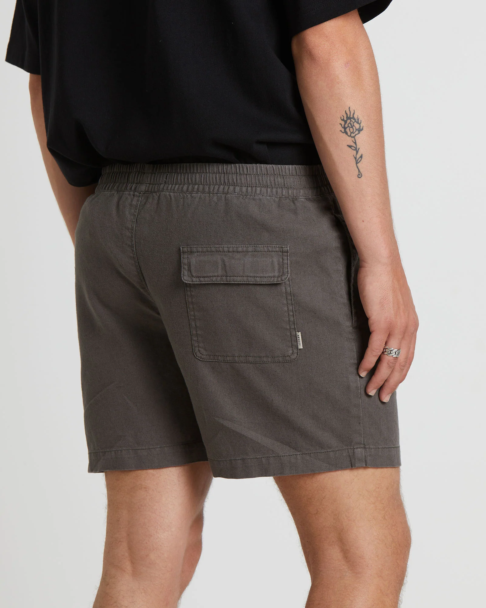 Puglia Linen Shorts in Muted Olive Green - Image 6