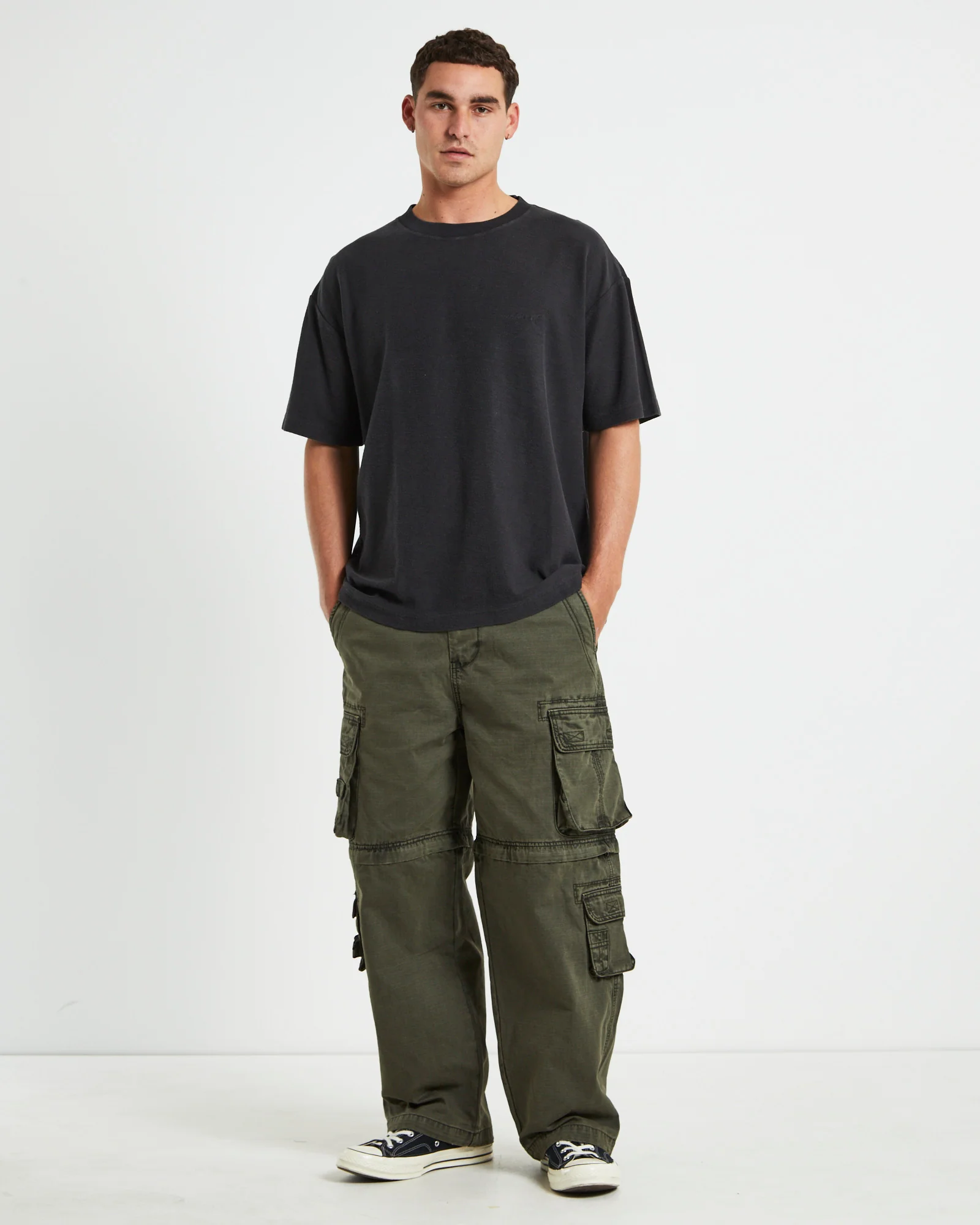 Ramona Linen Short Sleeve T-Shirt in Washed Black - Image 3