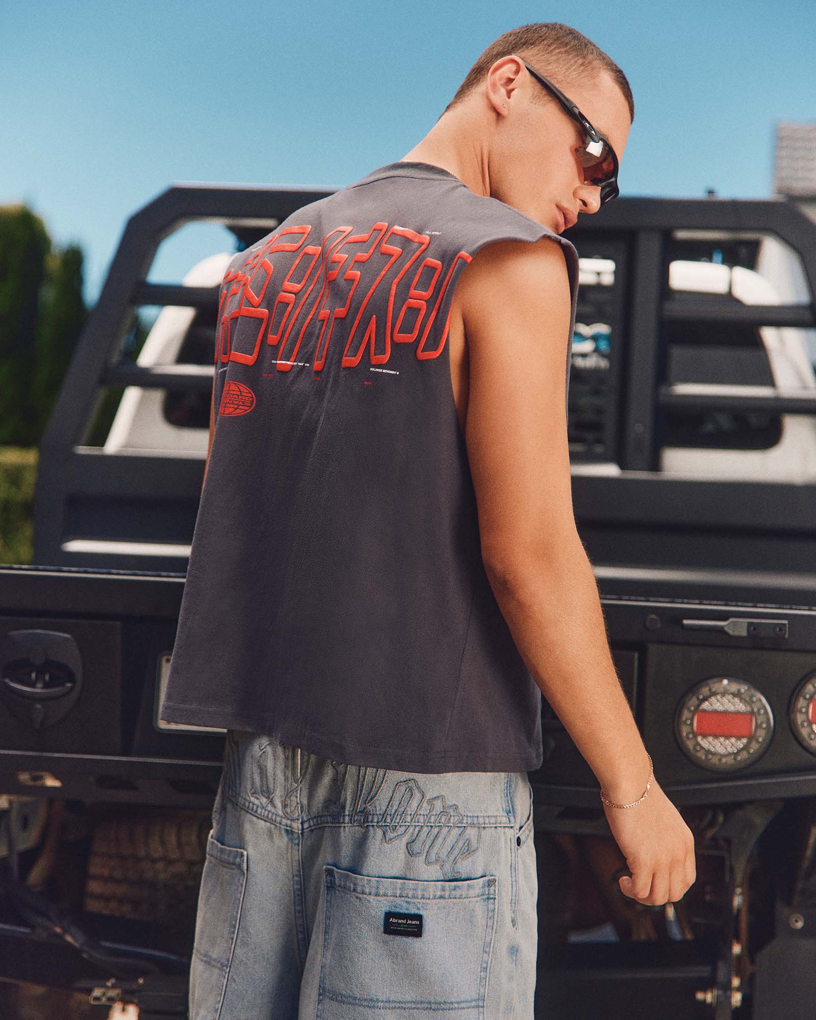 Raveworld Muscle Tank - Image 2
