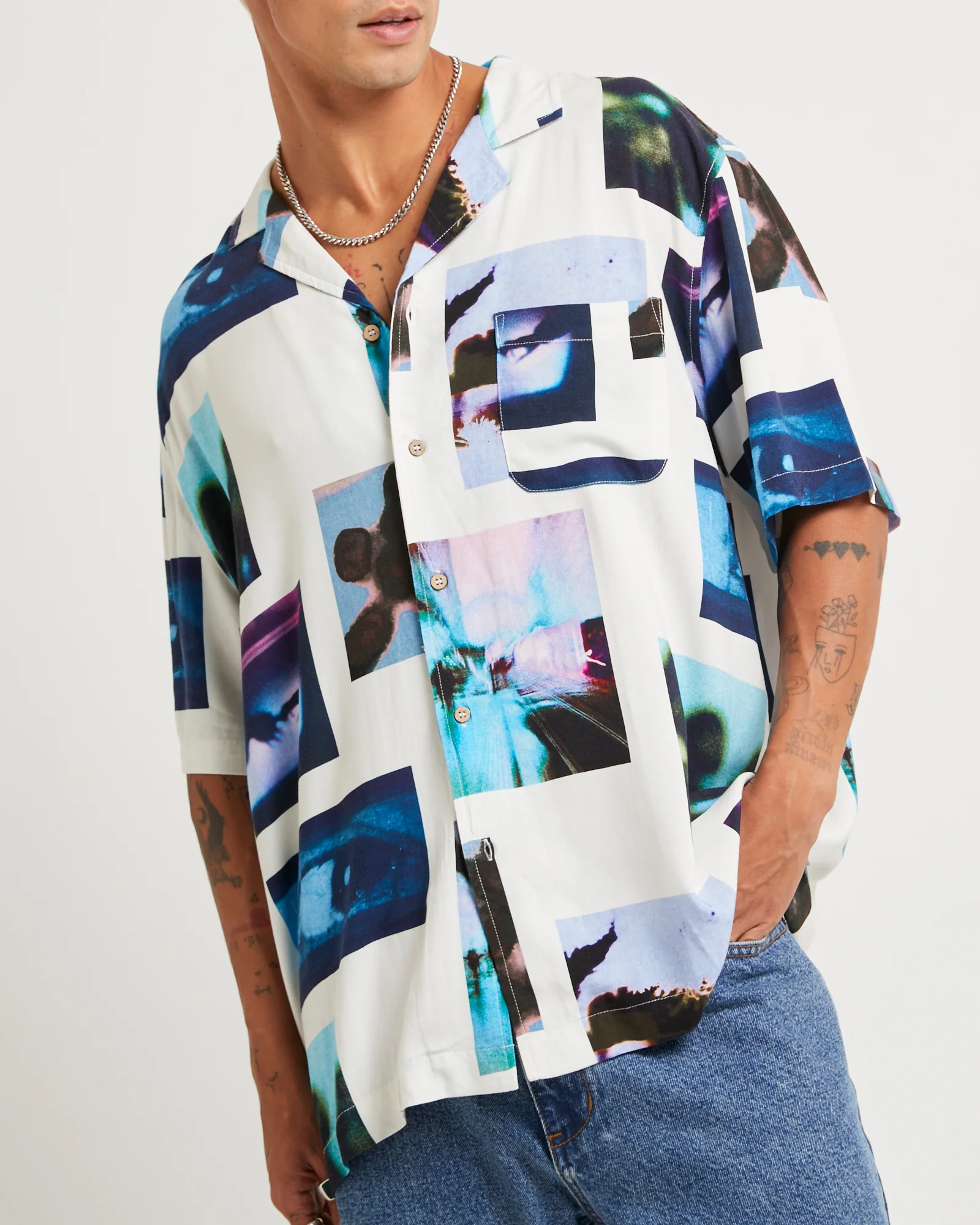 Realise Short Sleeves Resort Shirt - Image 5