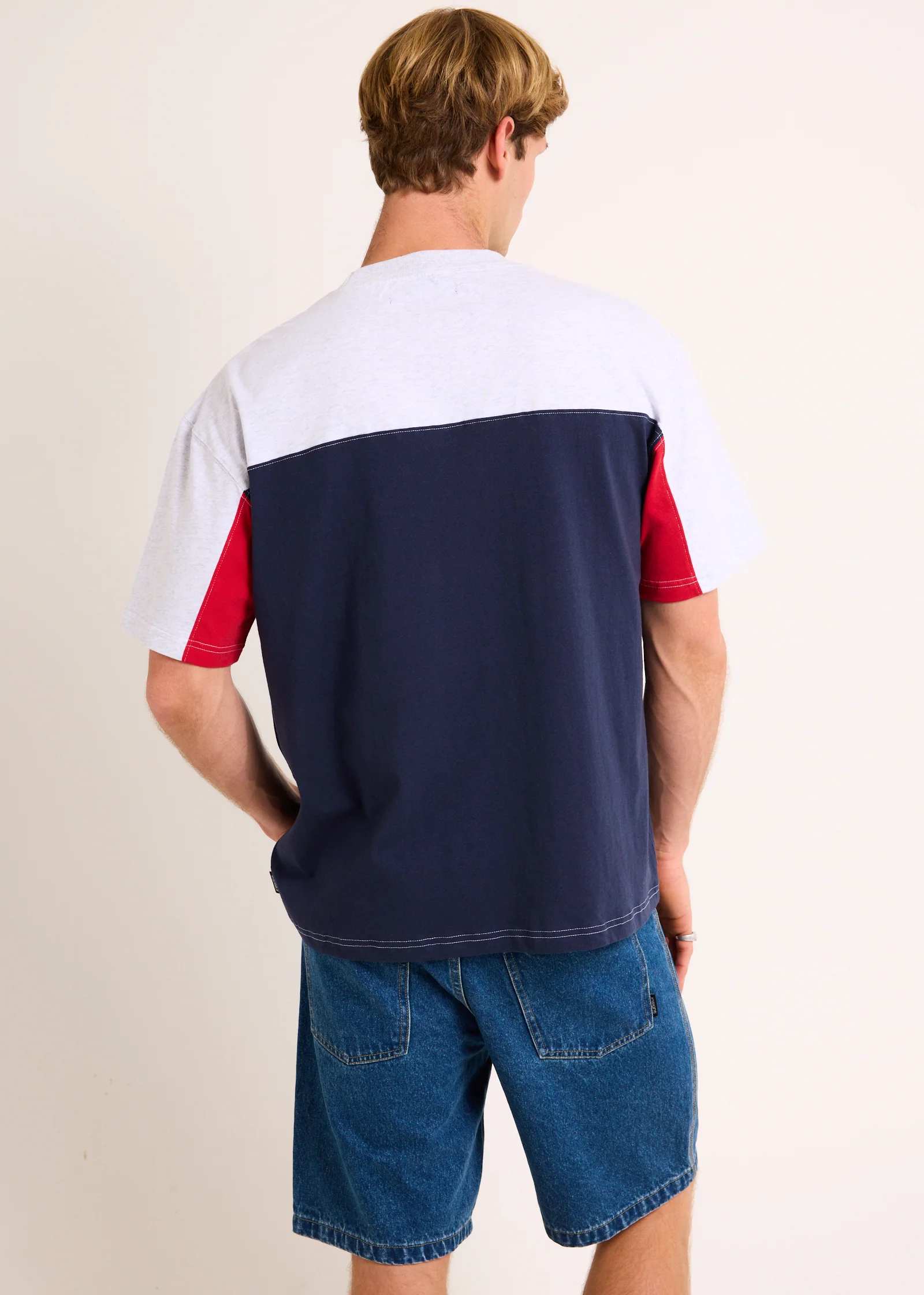 Saturn Y2K T-Shirt - Image 2