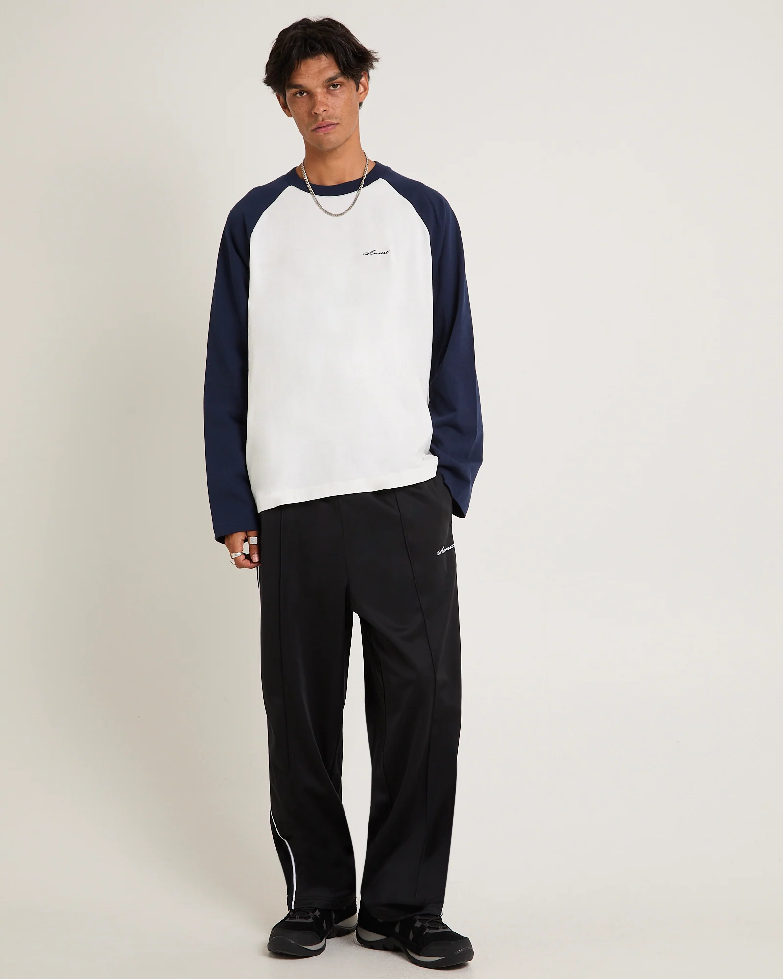 Script Long Sleeve Raglan T-Shirt - Image 3