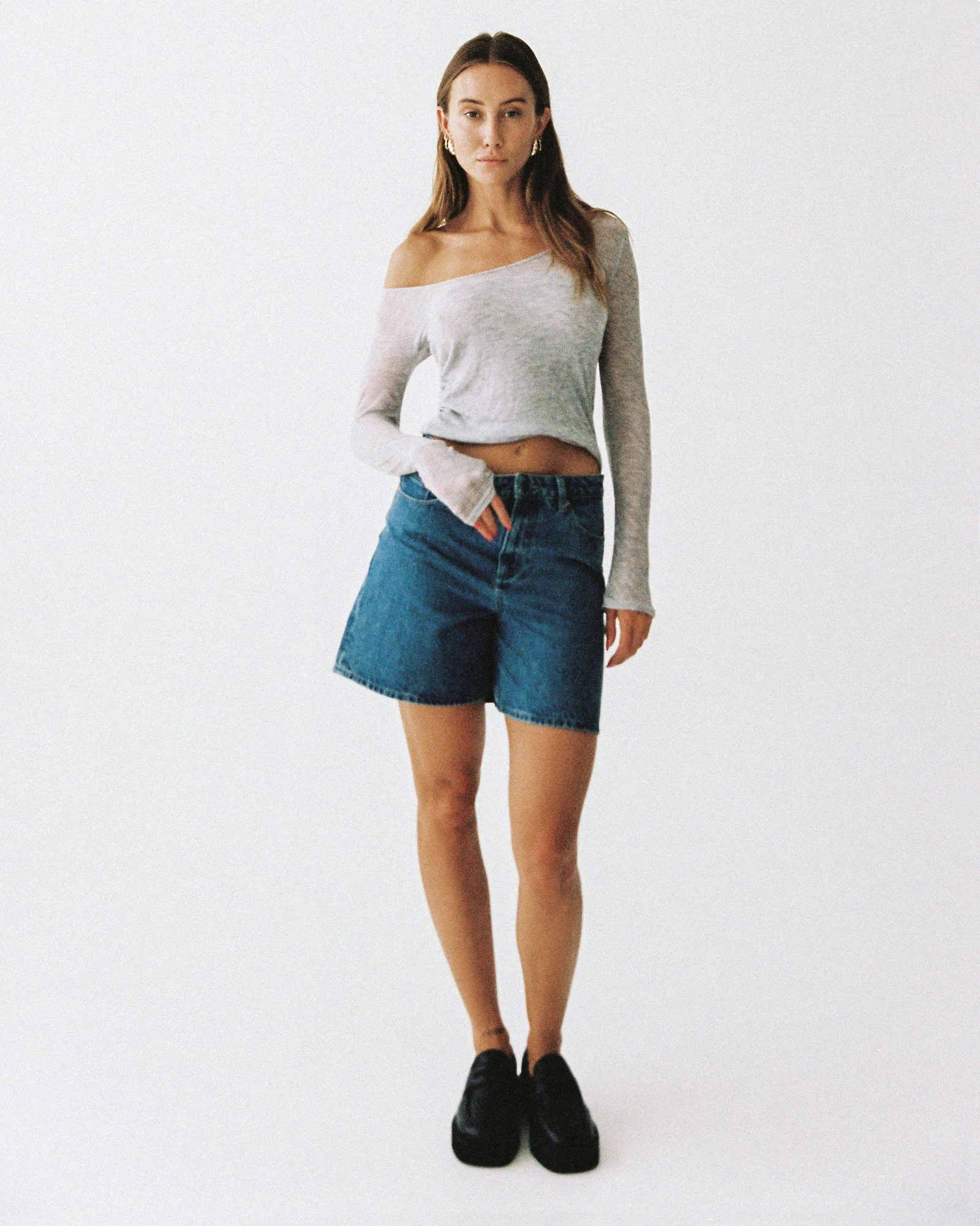 Signature Mid Relaxed Denim Shorts