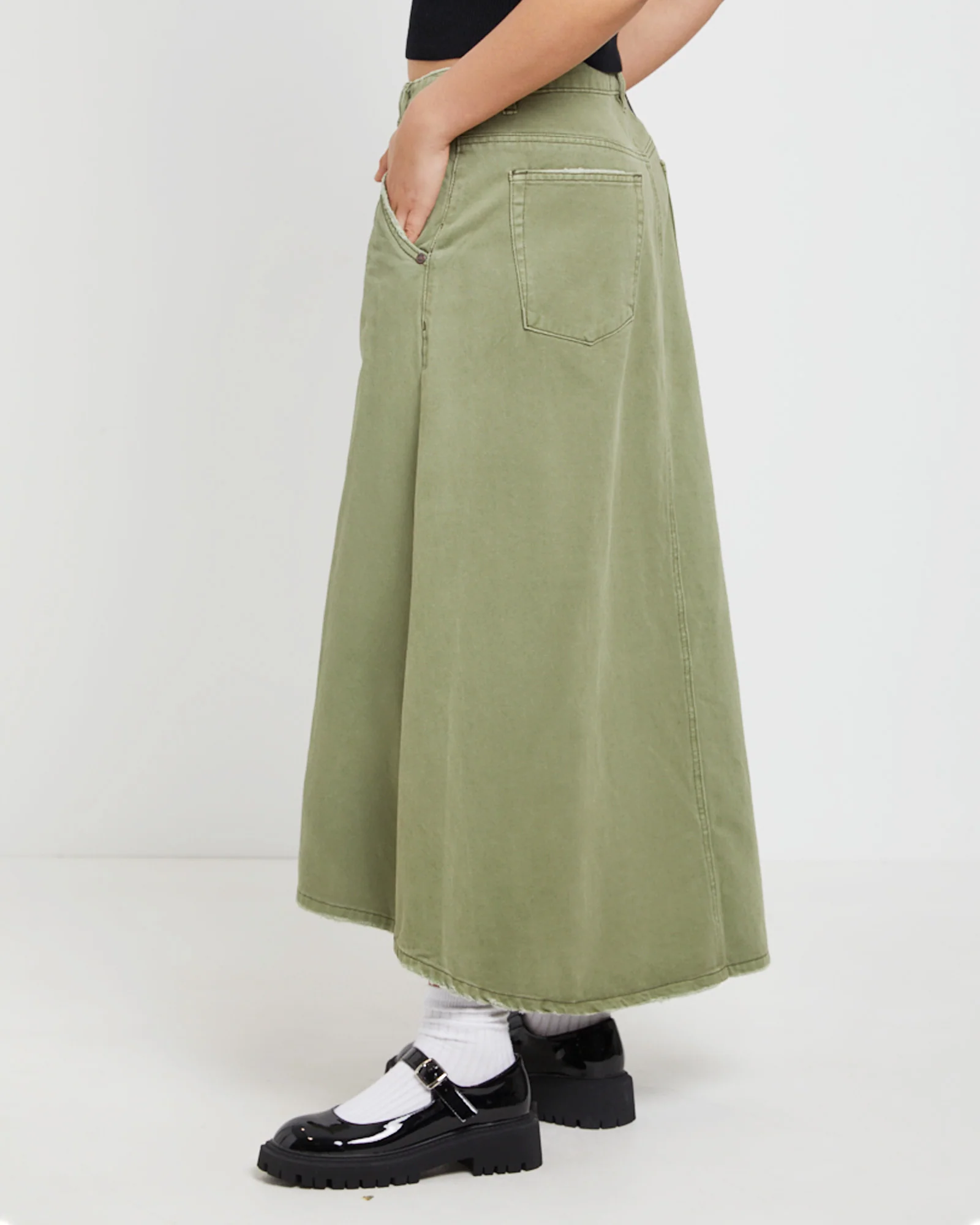 St Khaki Mrs Carter Long Denim Skirt in Green - Image 4