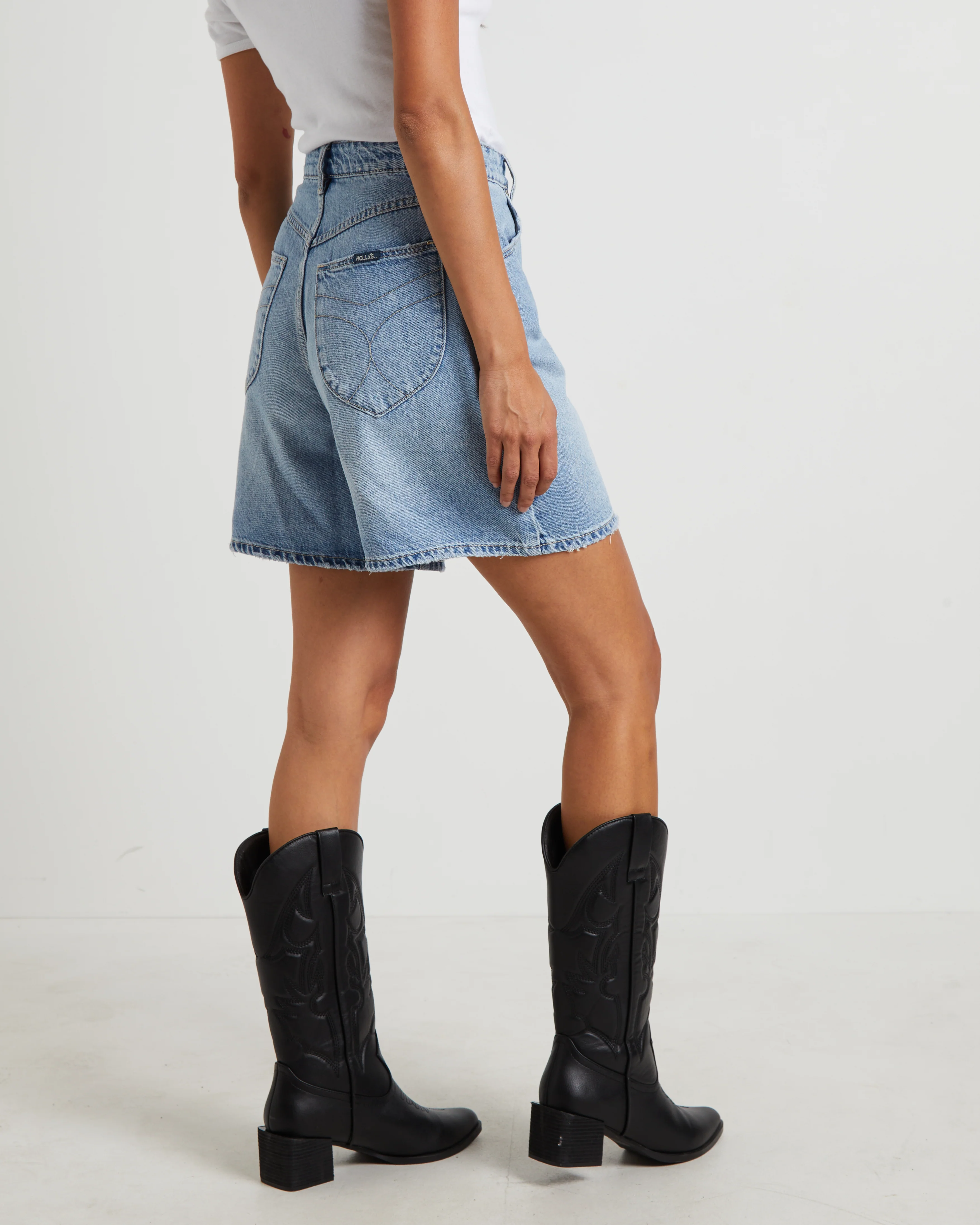 Super Mirage Denim Shorts in Lyocell Leah - Image 2