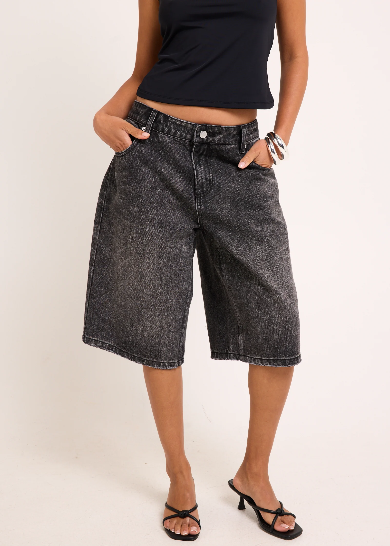 Tae Mega Baggy Denim Jorts - Image 2