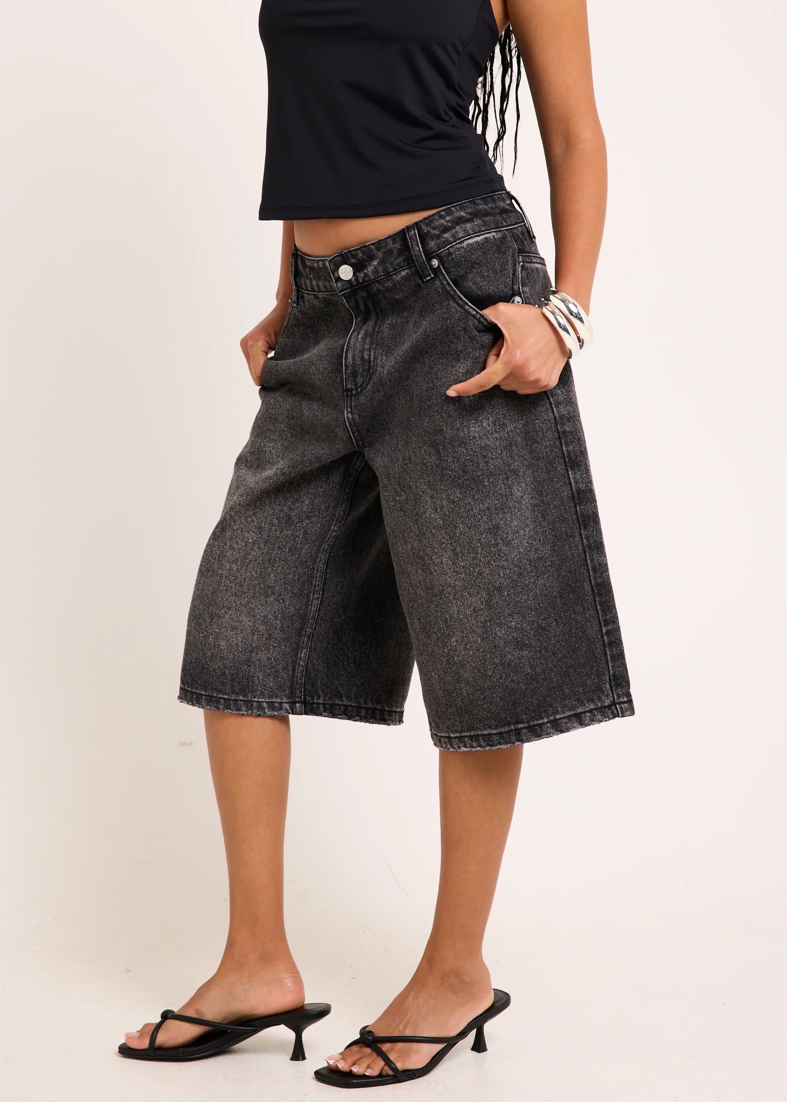 Tae Mega Baggy Denim Jorts - Image 4