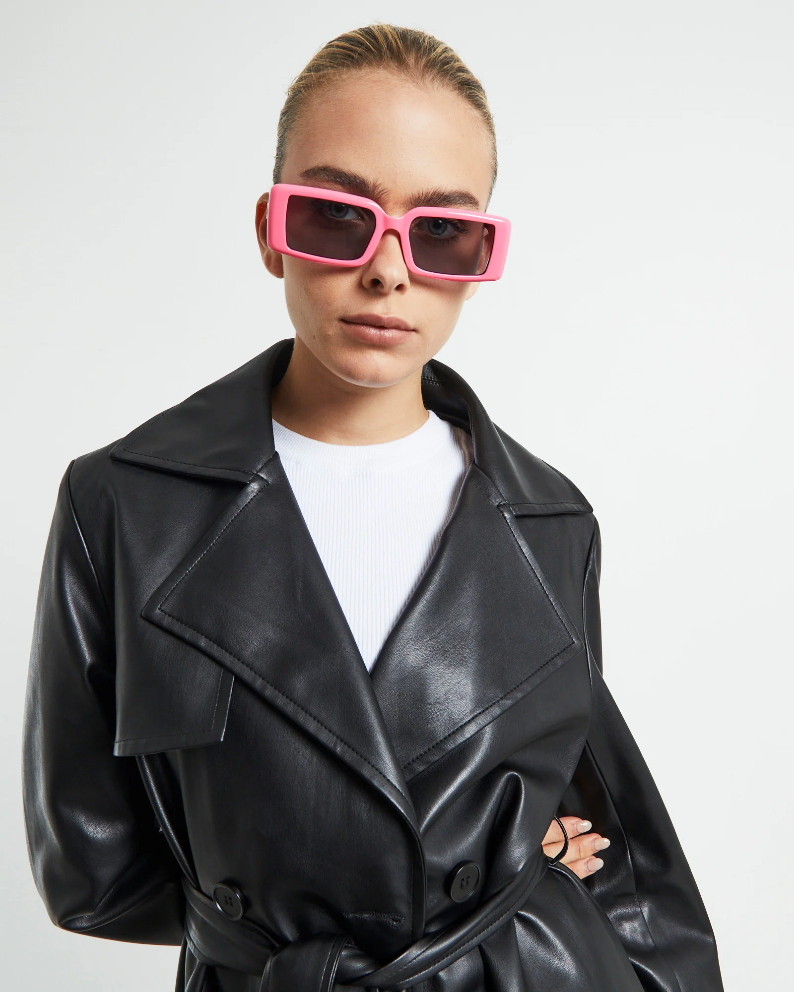 The Impeccable Solid Sunglasses Bubblegum Pink/Smoke Mono - Image 6