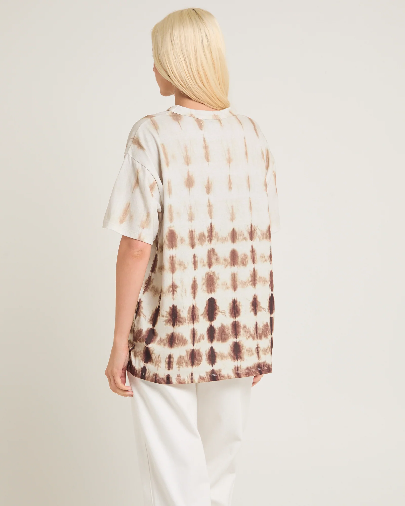 The Signature Short Sleeve T-Shirt - Image 2