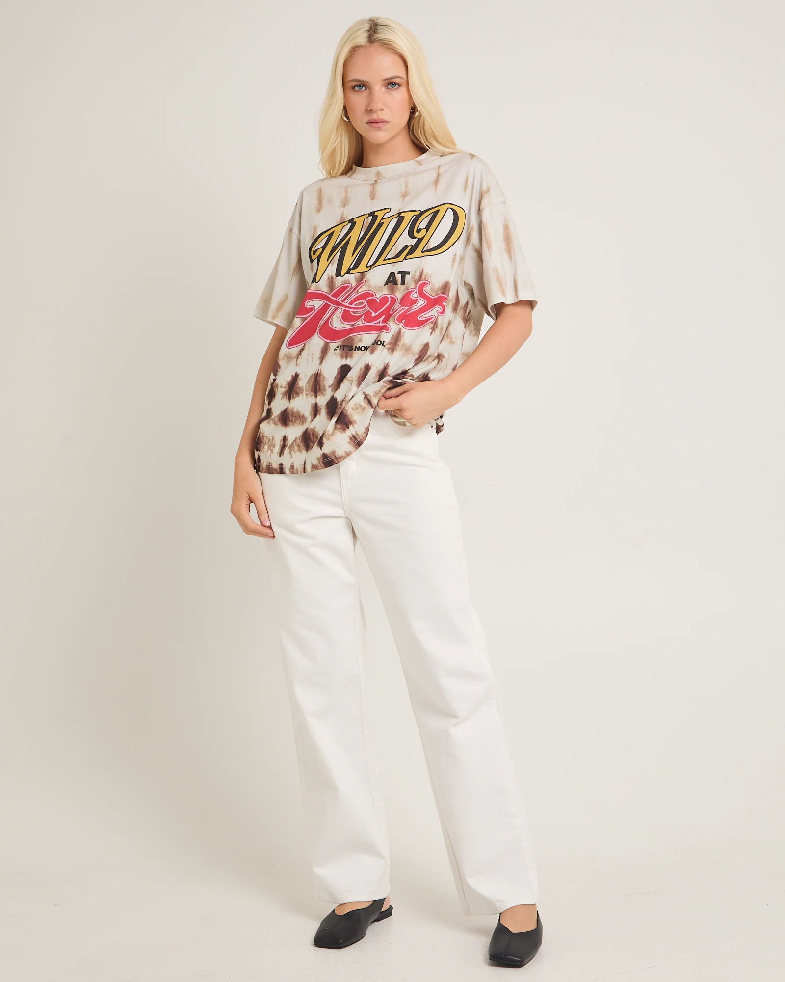 The Signature Short Sleeve T-Shirt - Image 3
