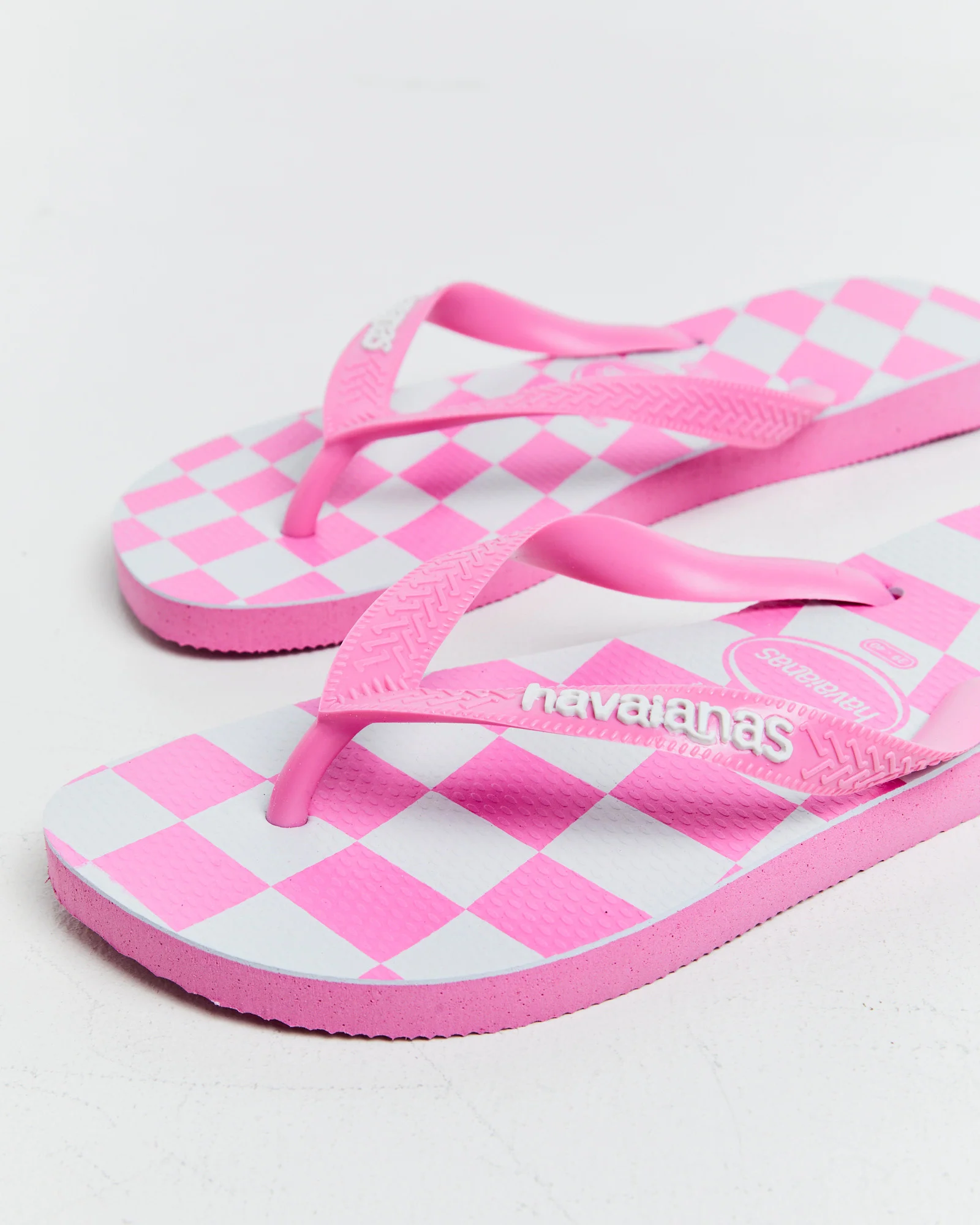 Top Distorted Check Thongs Pink Lemonade - Image 5