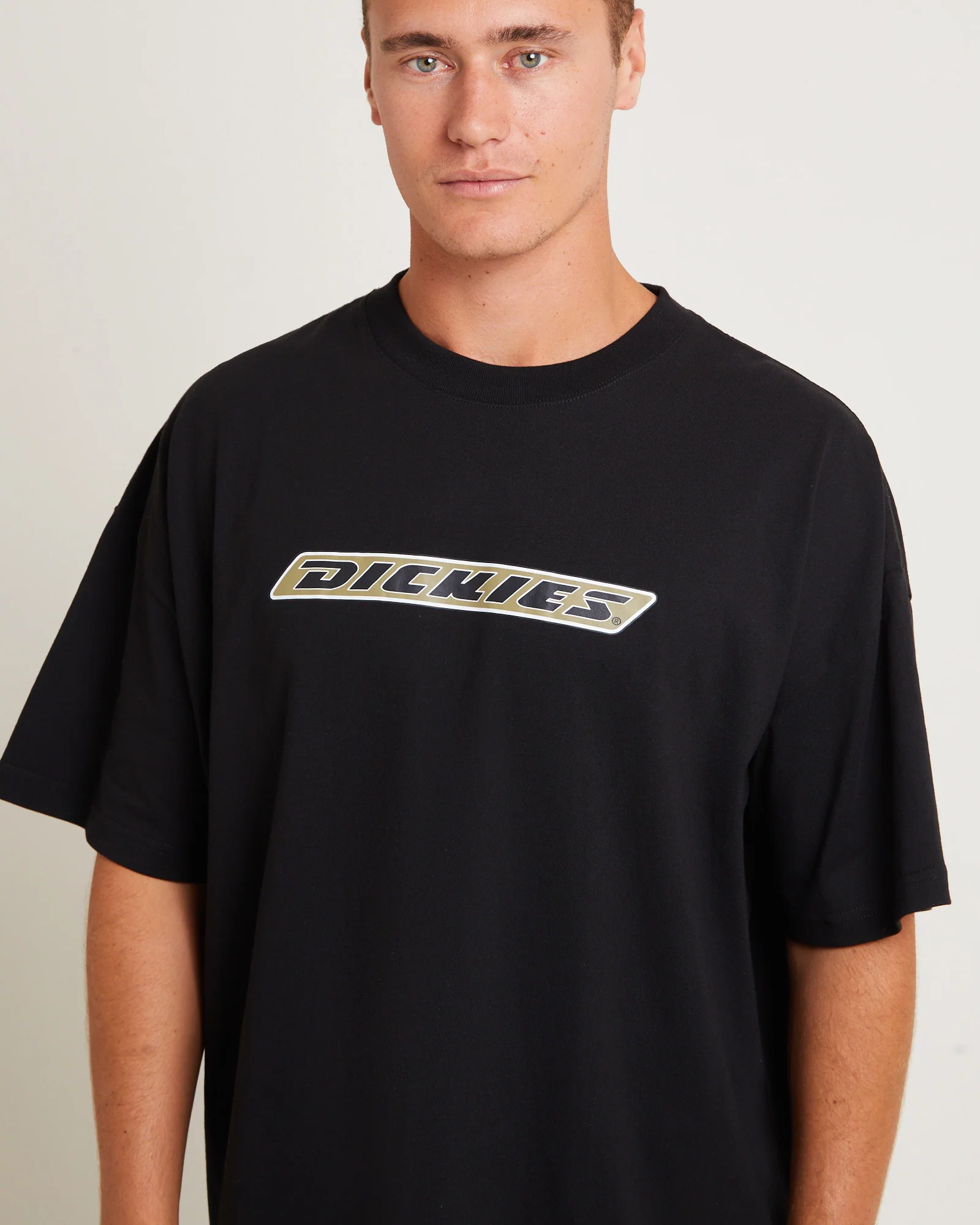 Truckin 330 Short Sleeve T-Shirt in Black - Image 5
