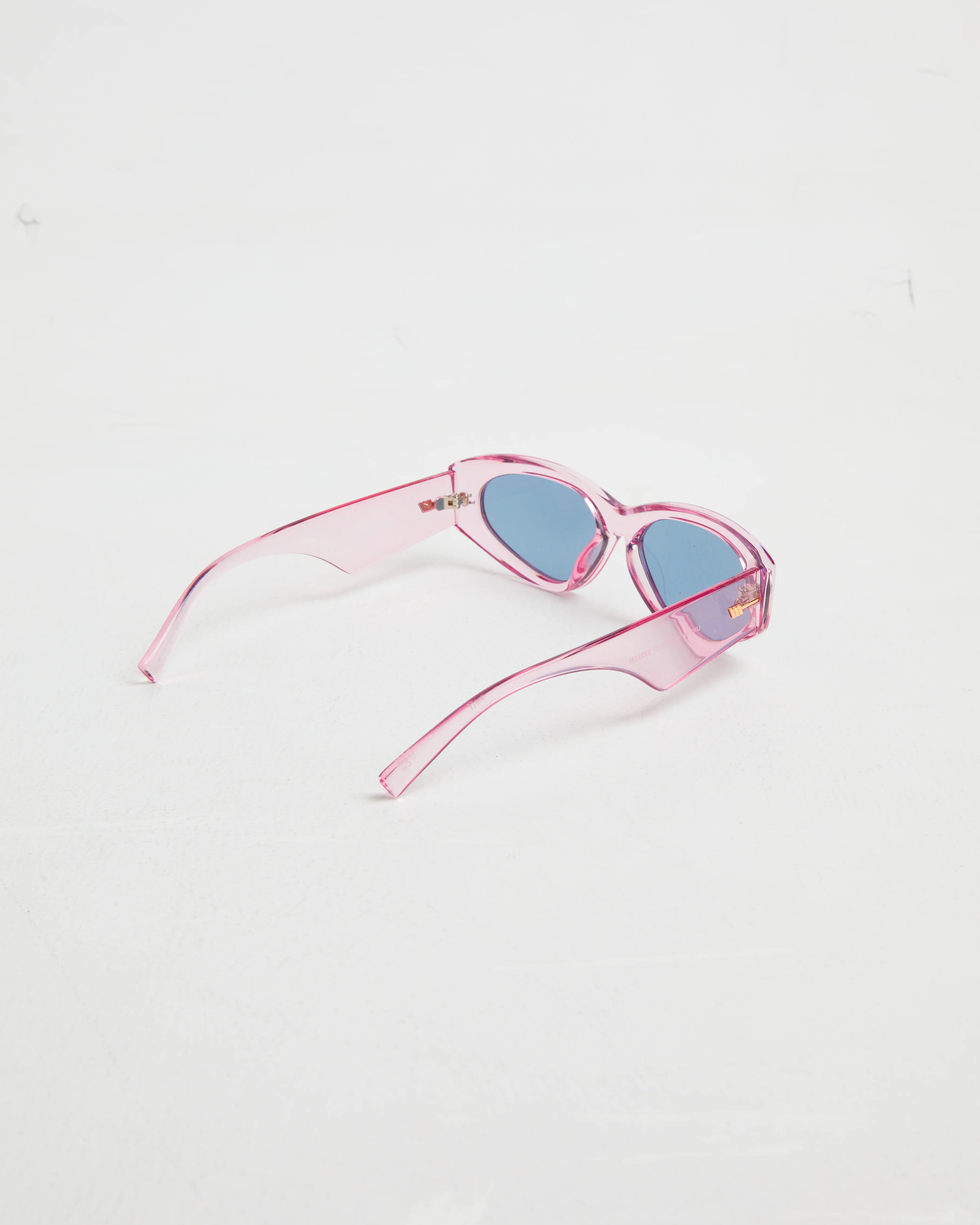 Under Wraps Sunglasses in Pink/Teal Mono - Image 4