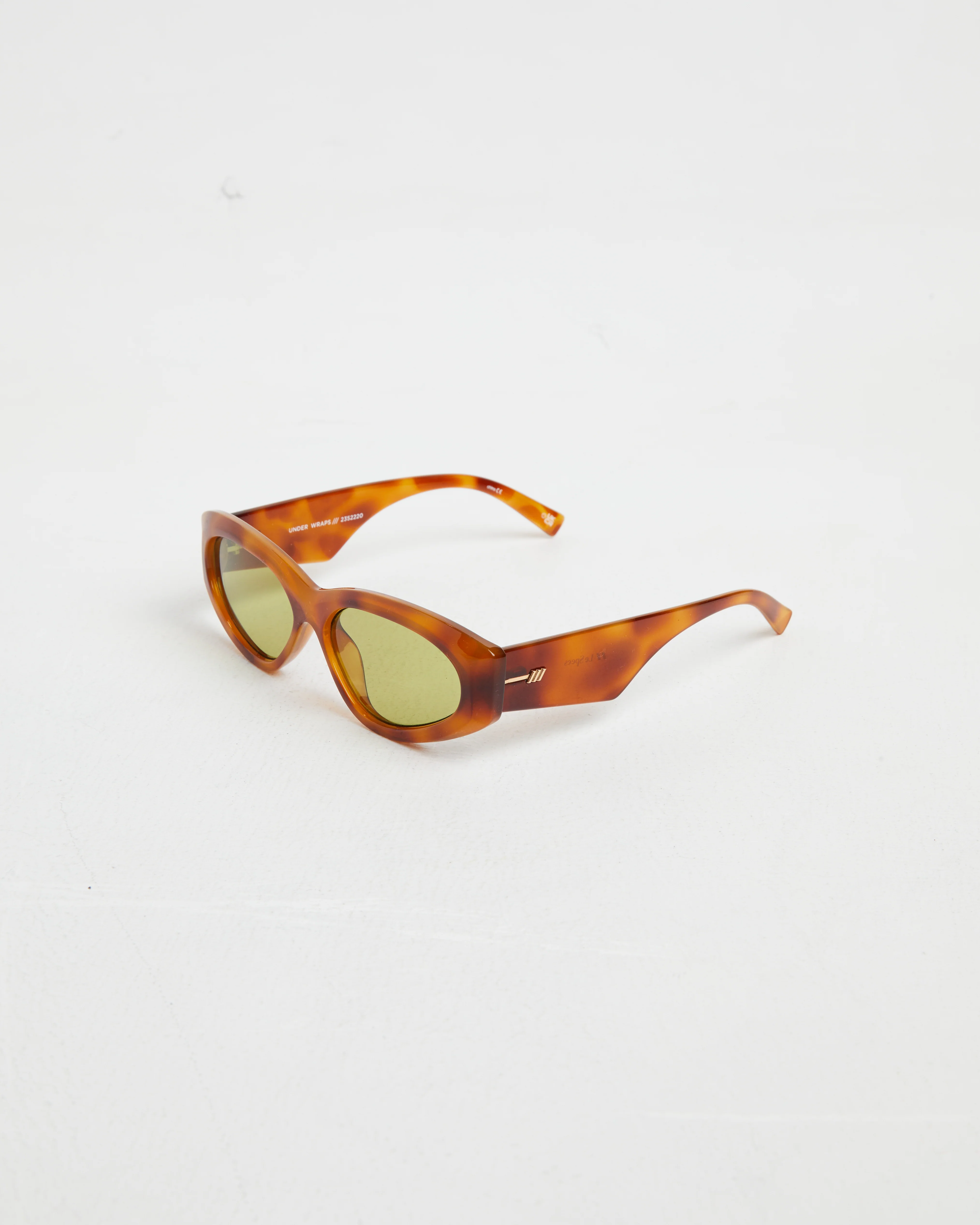 Under Wraps Sunglasses in Vintage Tort/Olive Mono - Image 5