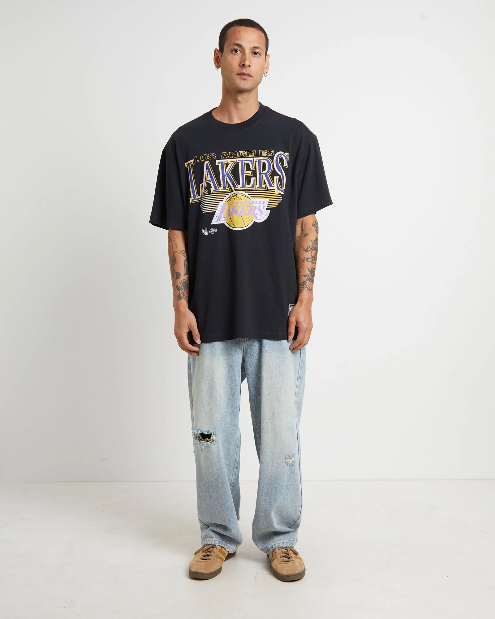 Underscore Lakers Short Sleeve T-Shirt in Faded Black - Image 3