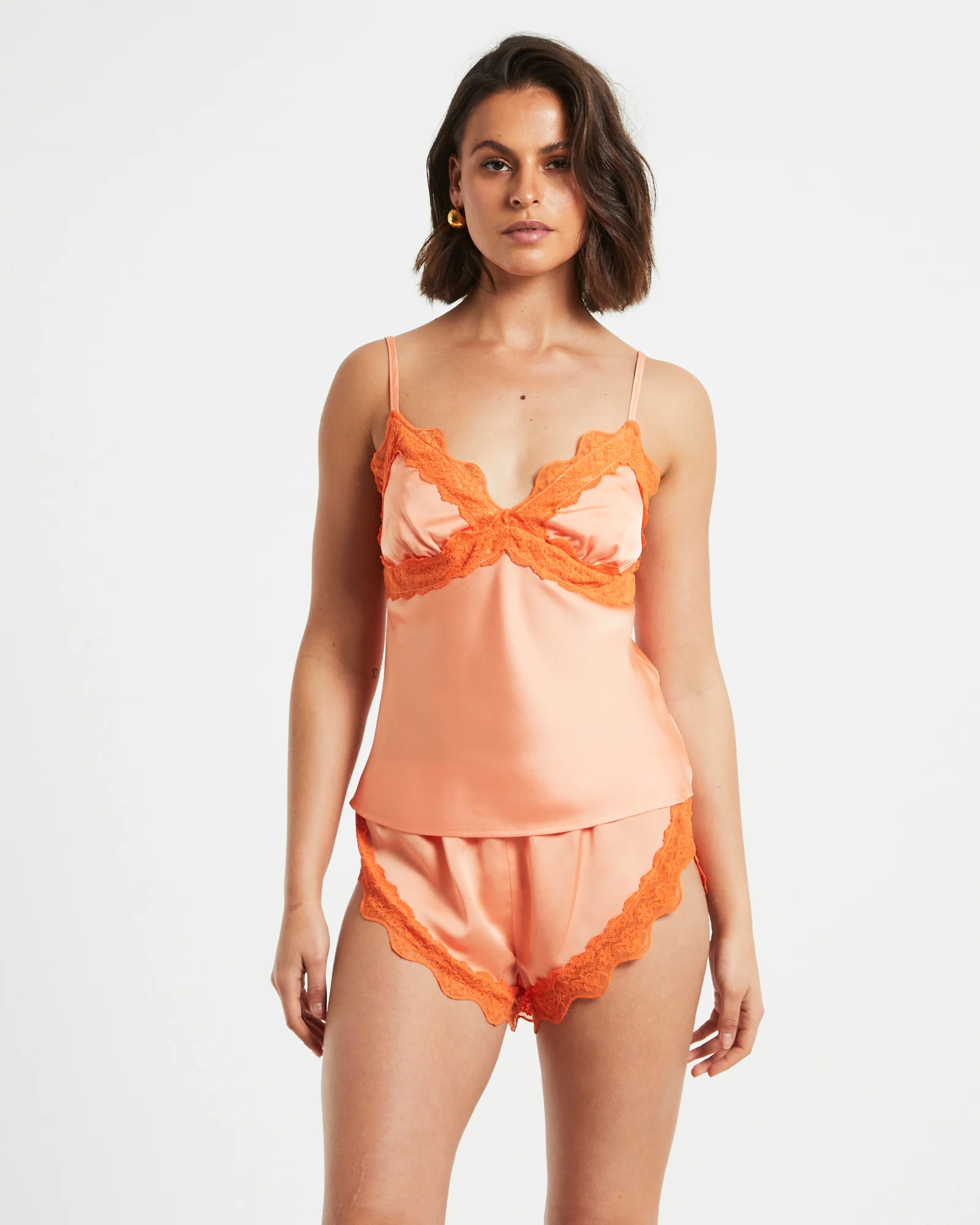 Xia Contrast Lace Trim Cami Top in Peach